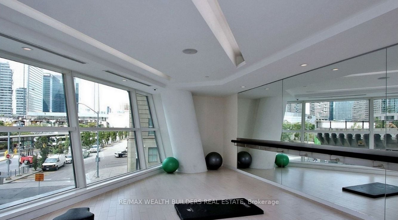 8 The Esplanade, #2105