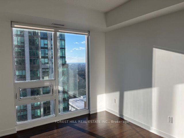 320 Tweedsmuir Ave, #2207