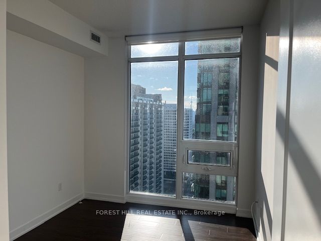 320 Tweedsmuir Ave, #2207