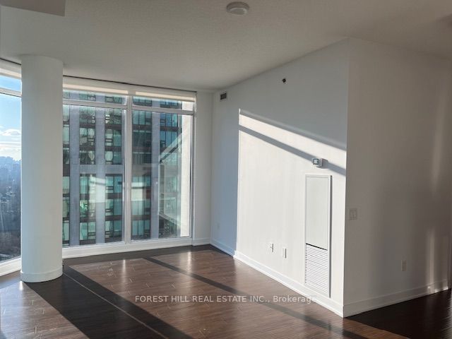 320 Tweedsmuir Ave, #2207