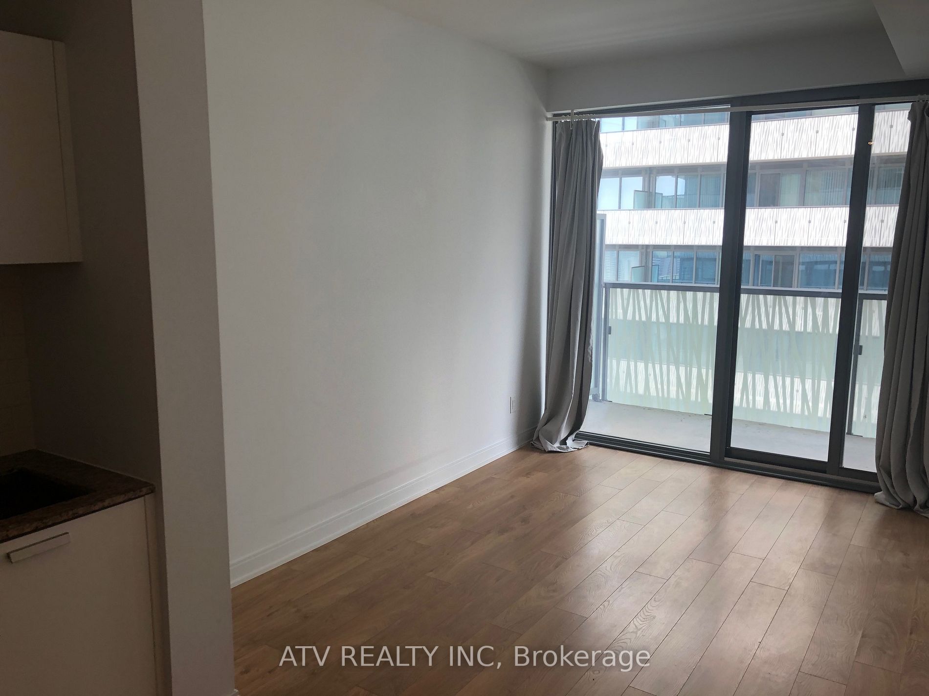50 Charles St E, #2607