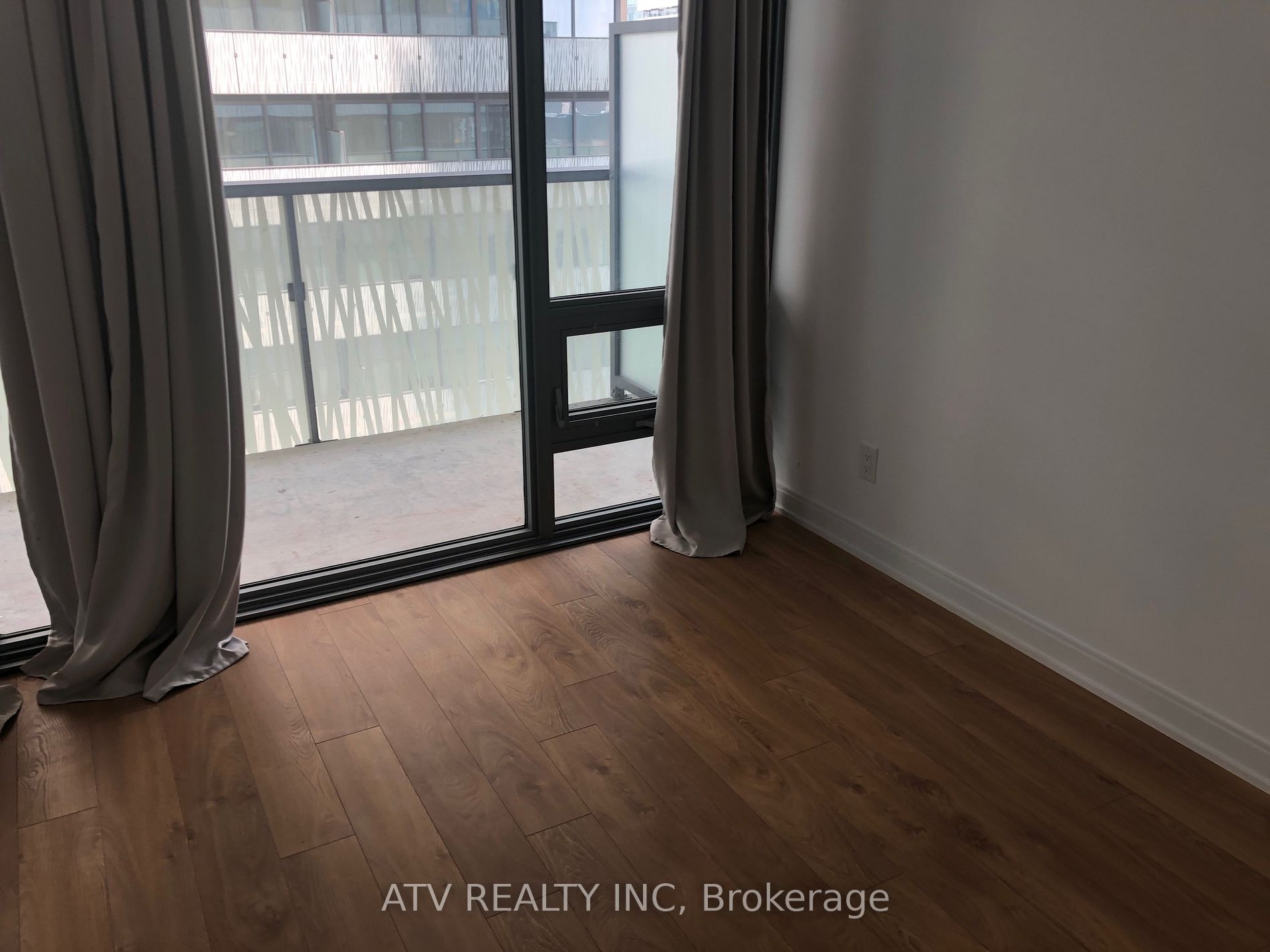 50 Charles St E, #2607