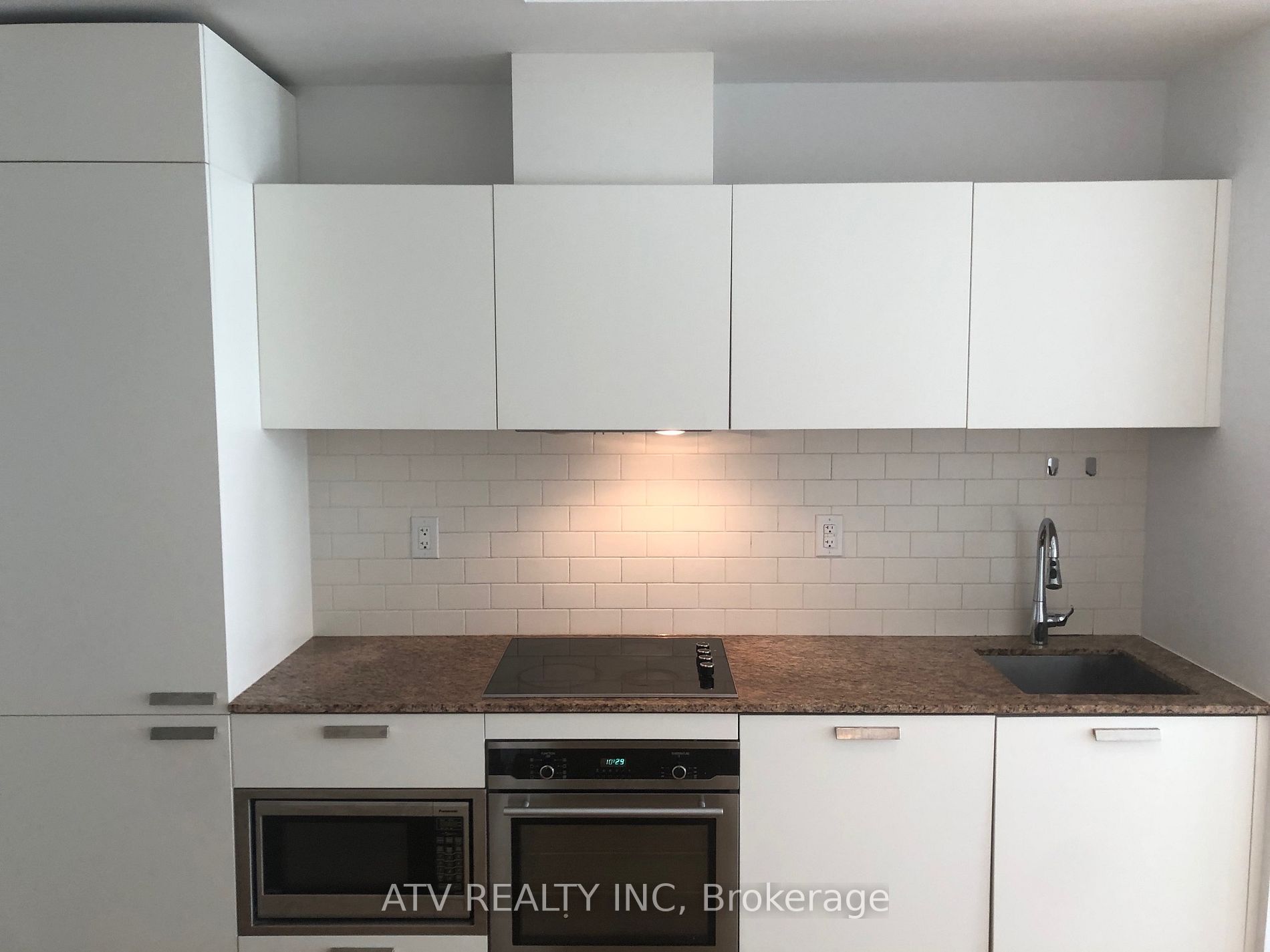 50 Charles St E, #2607