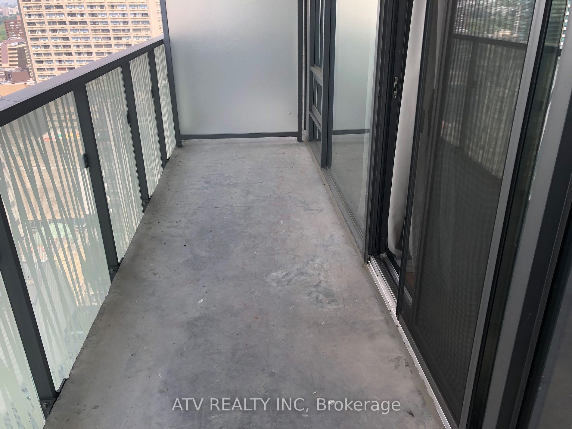 50 Charles St E, #2607