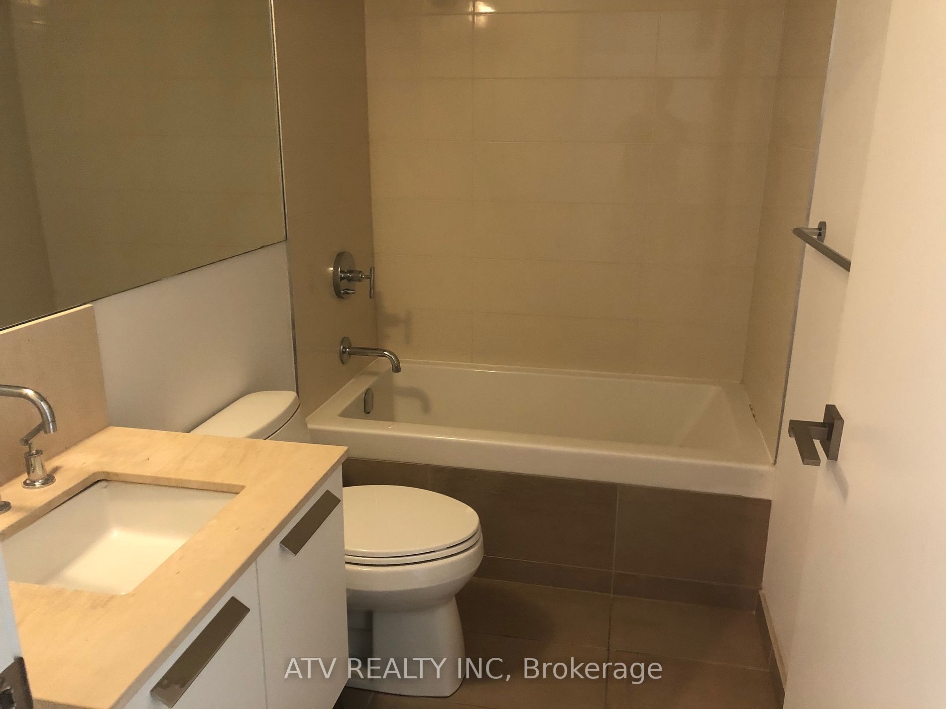 50 Charles St E, #2607