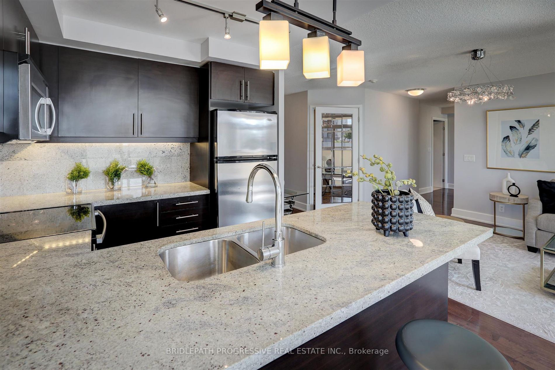 676 Sheppard Ave E, #707