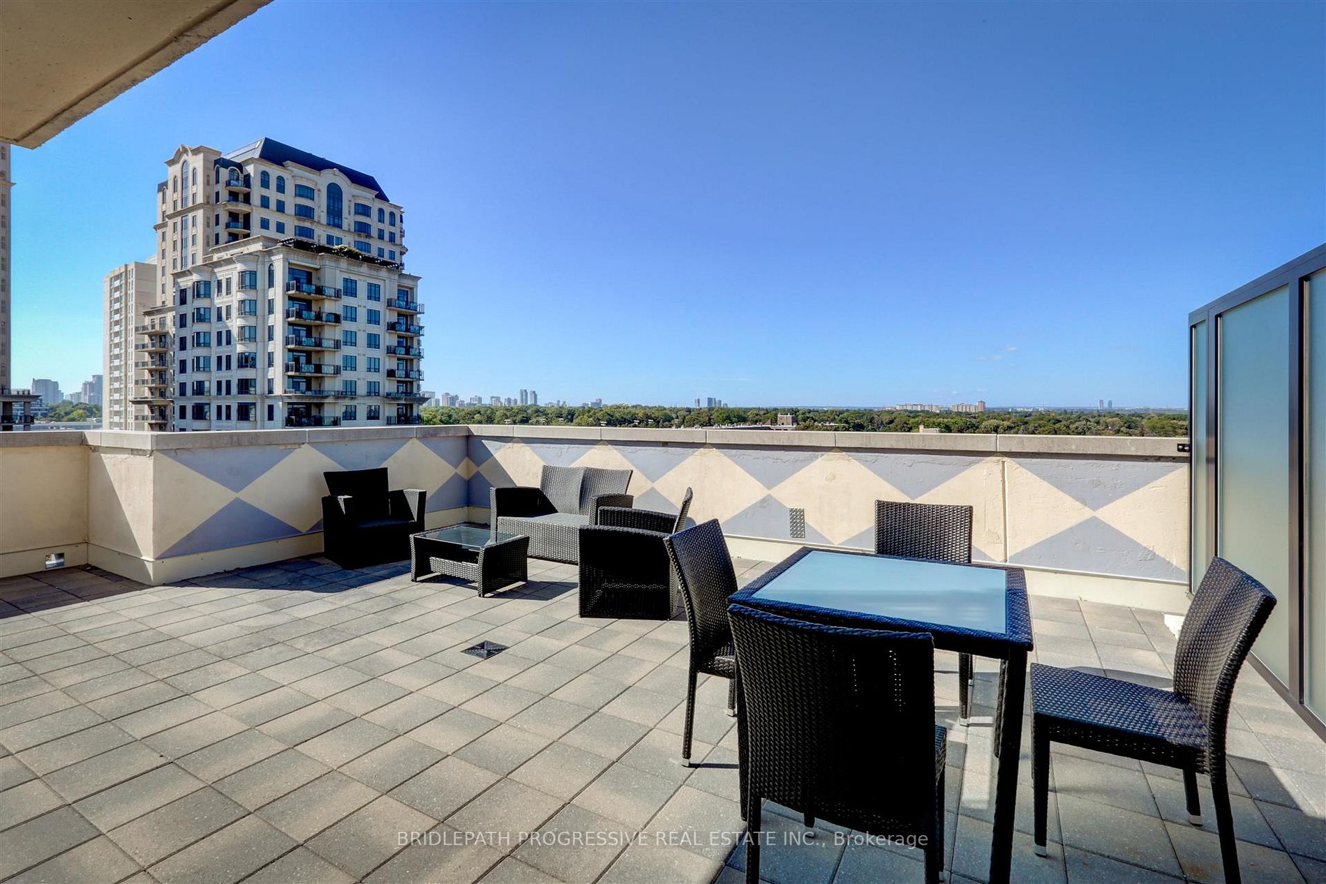 676 Sheppard Ave E, #707
