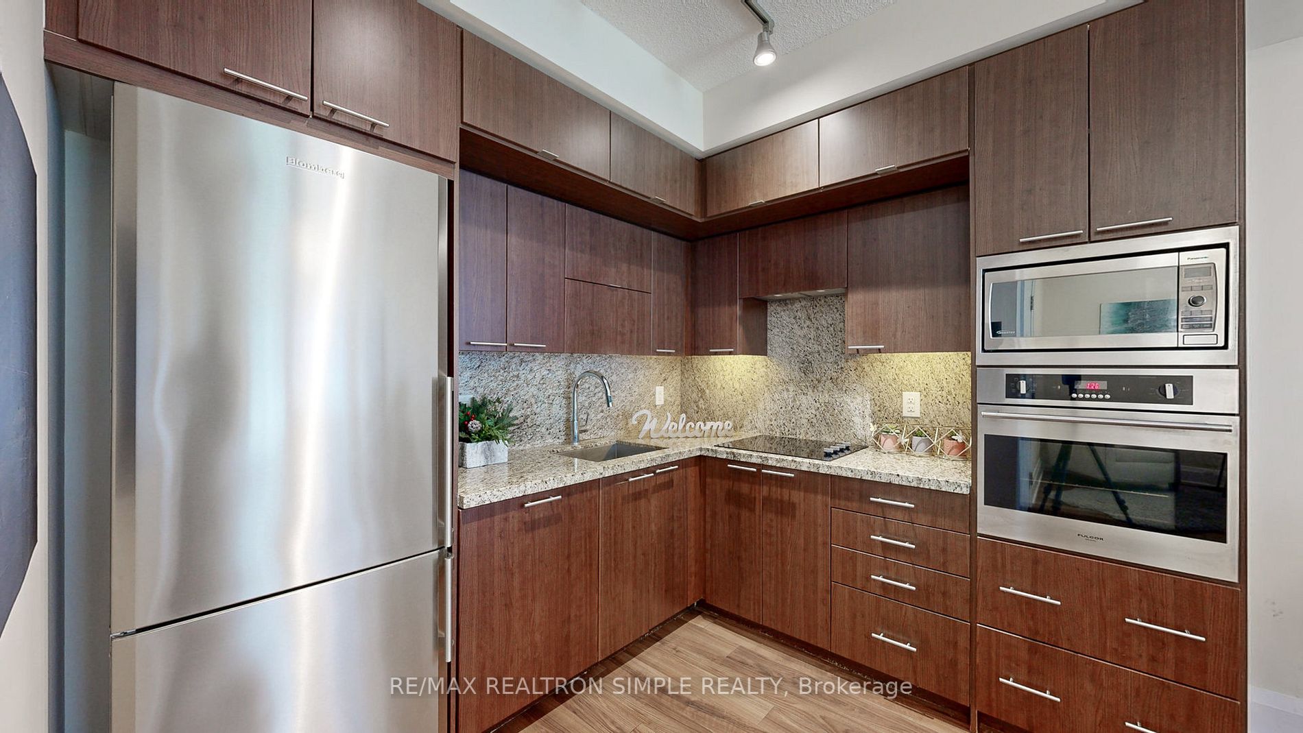 120 Harrison Garden Blvd, #1032