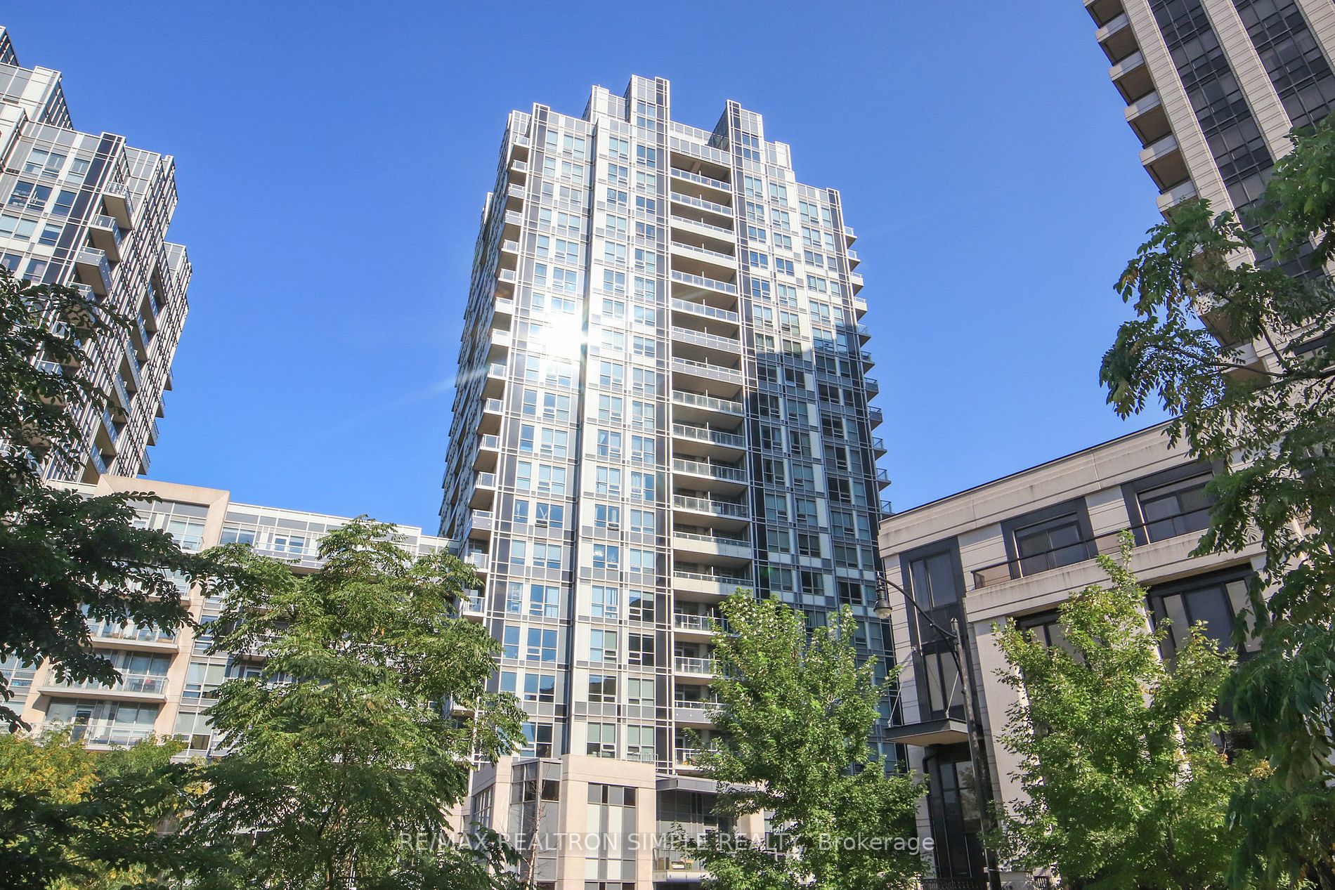 120 Harrison Garden Blvd, #1032