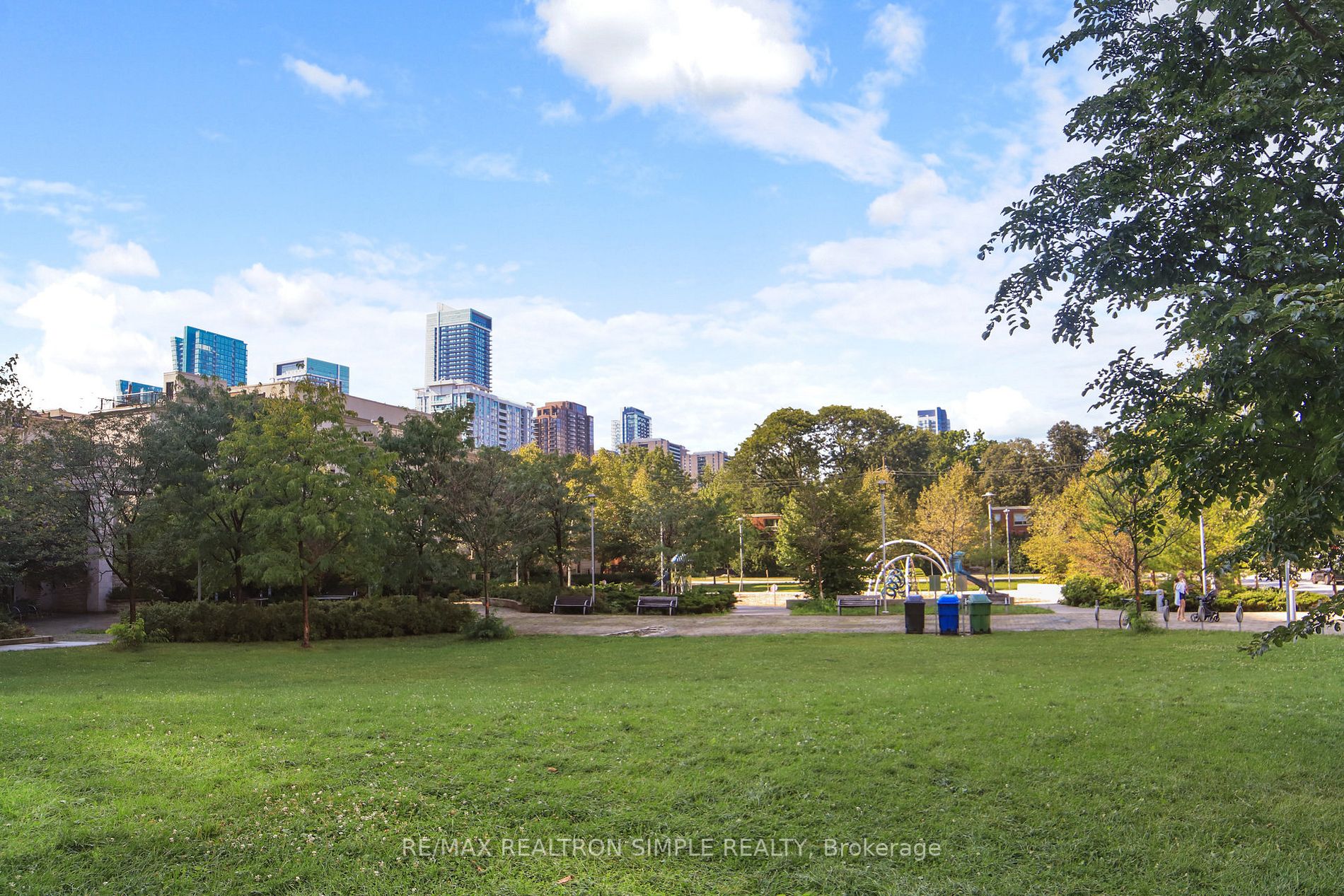 120 Harrison Garden Blvd, #1032