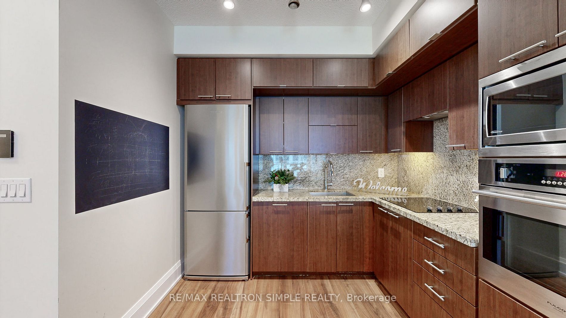 120 Harrison Garden Blvd, #1032
