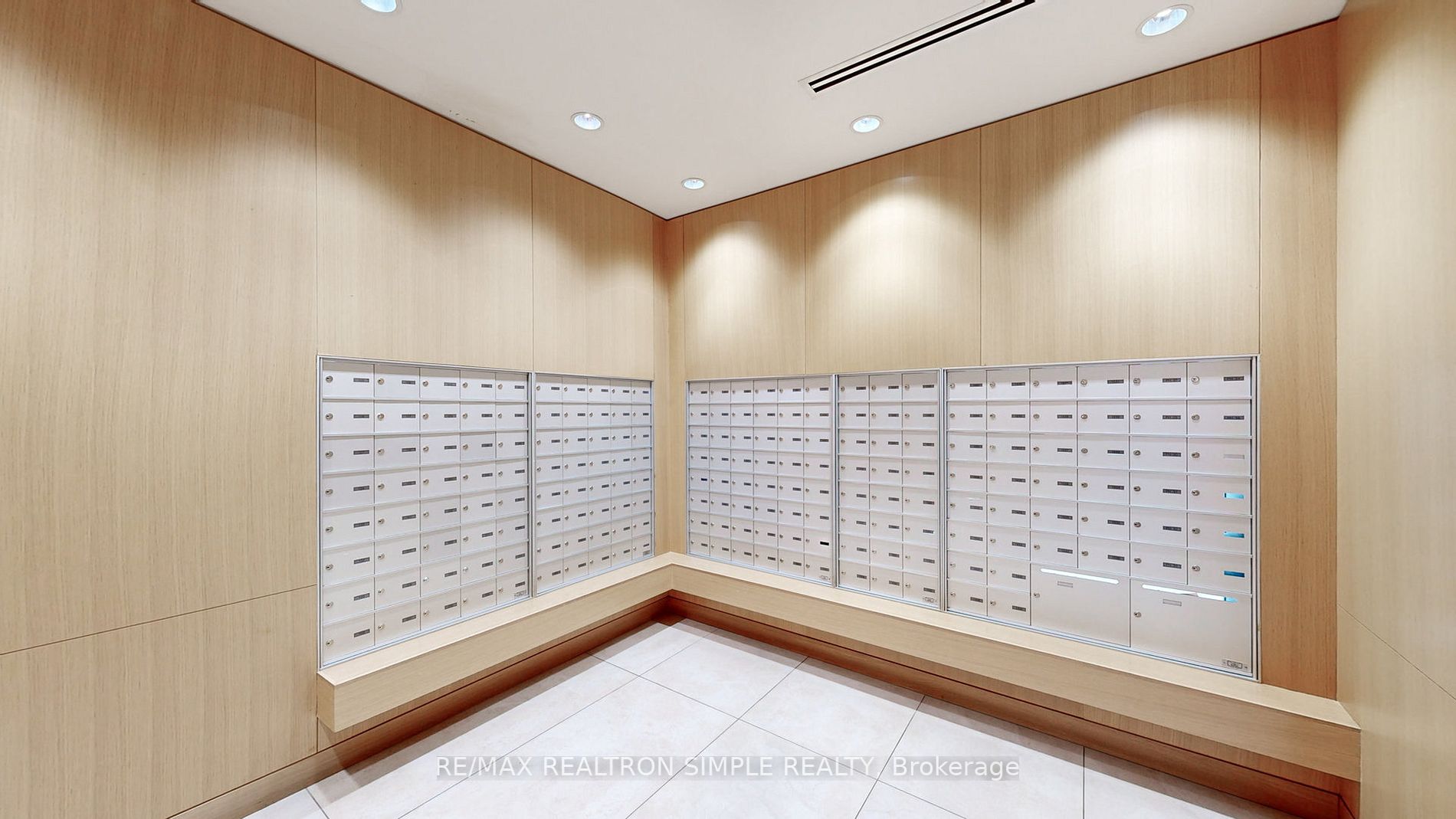120 Harrison Garden Blvd, #1032