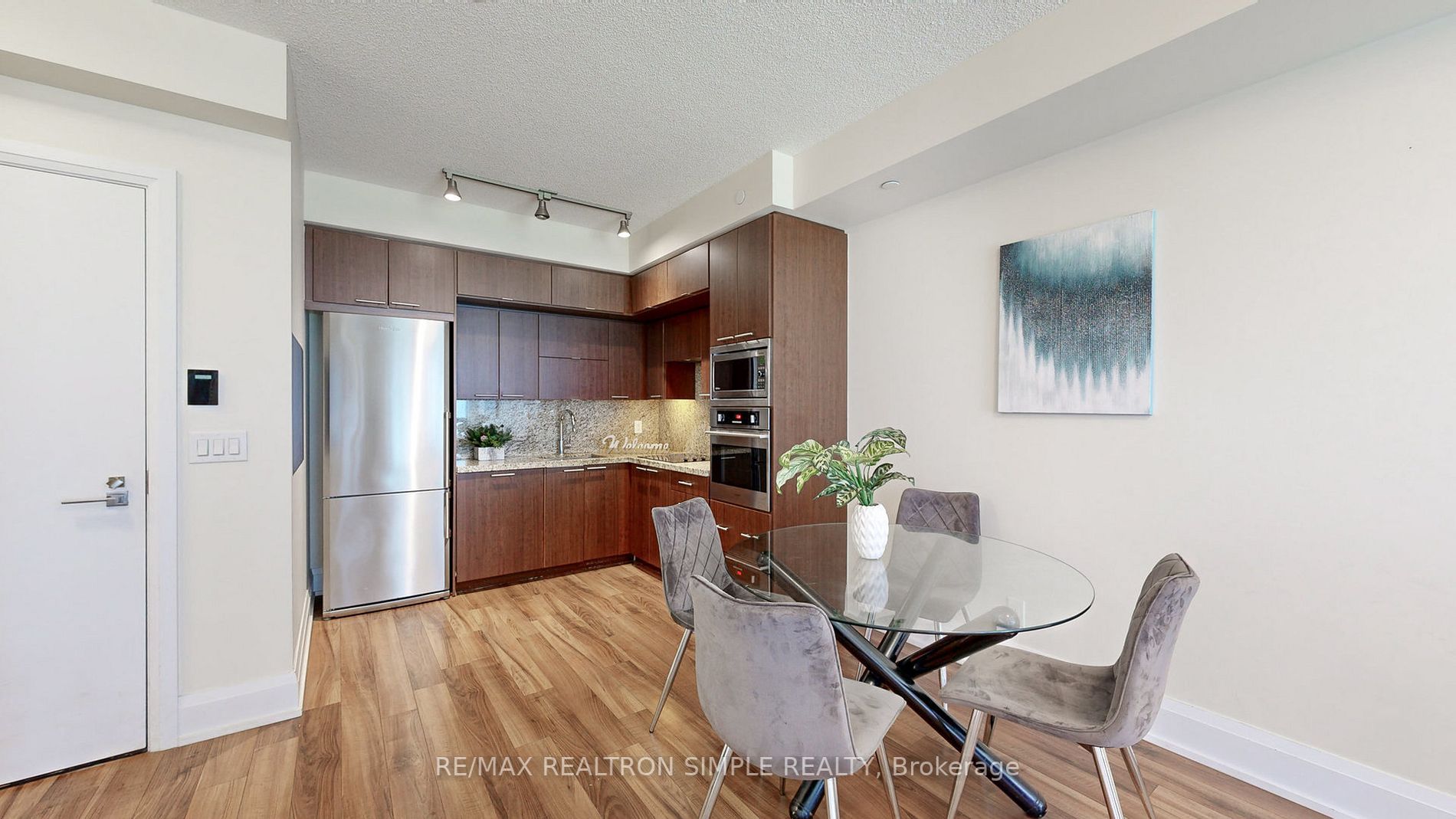 120 Harrison Garden Blvd, #1032