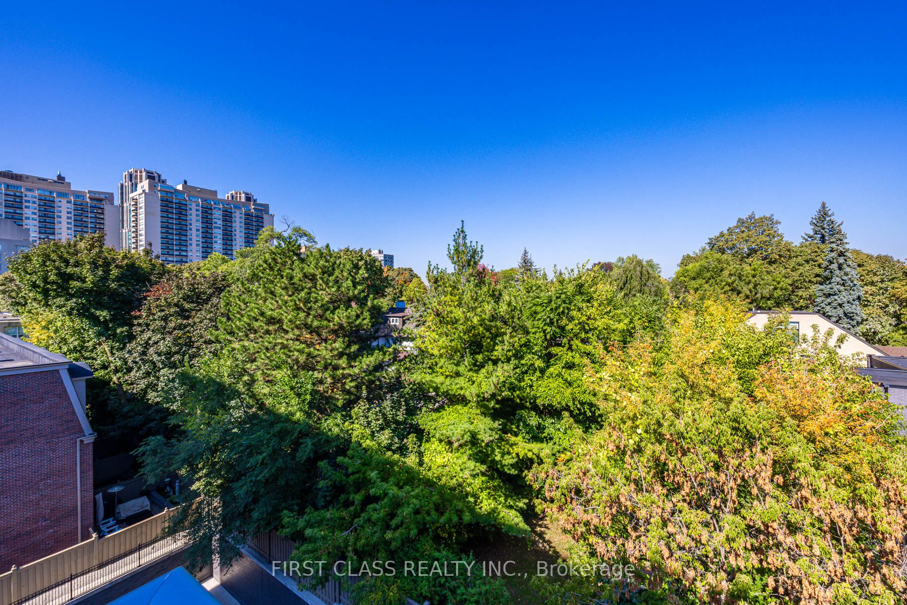6 Parkwood Ave, #501