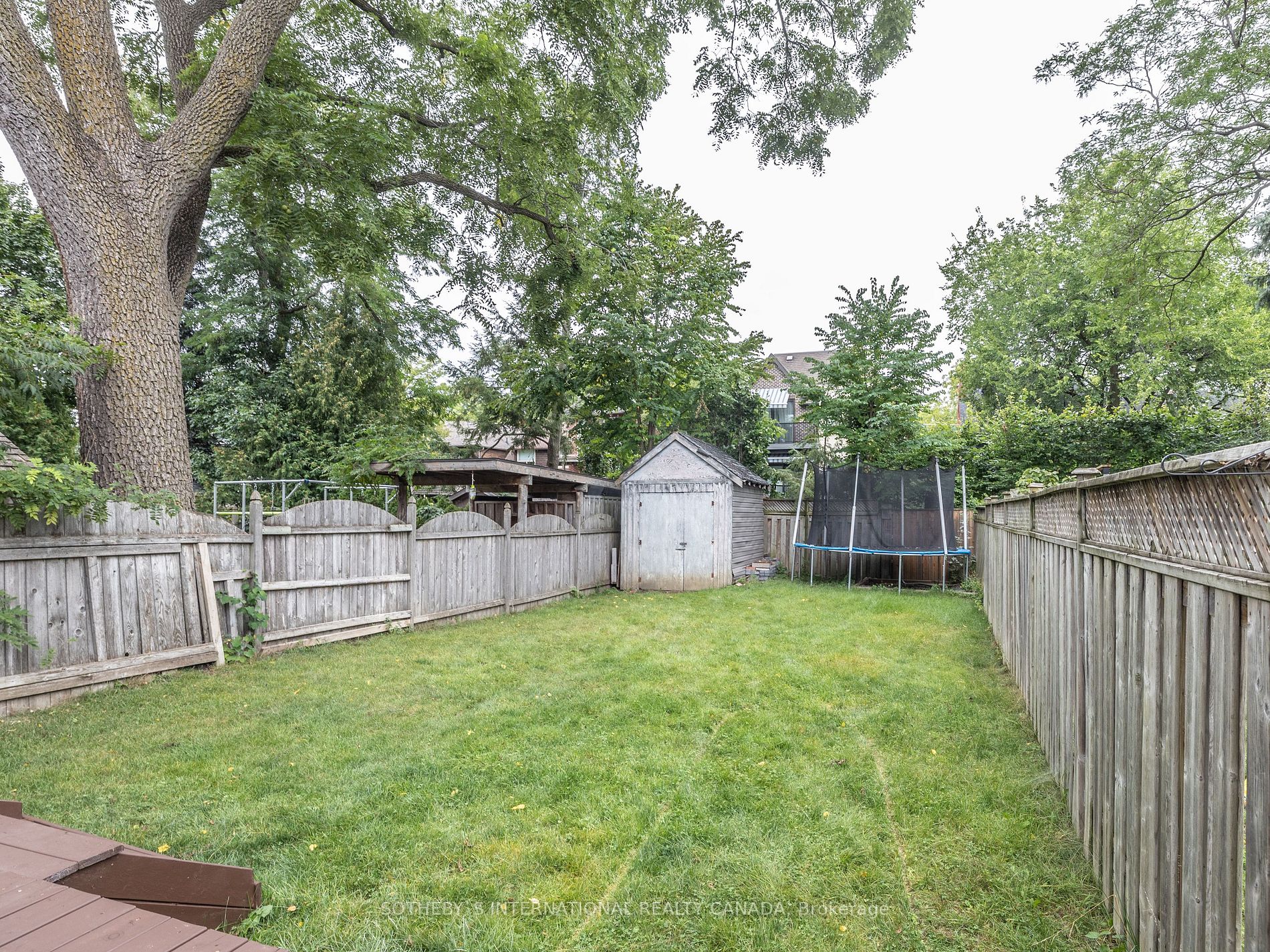 272 Sheldrake Blvd