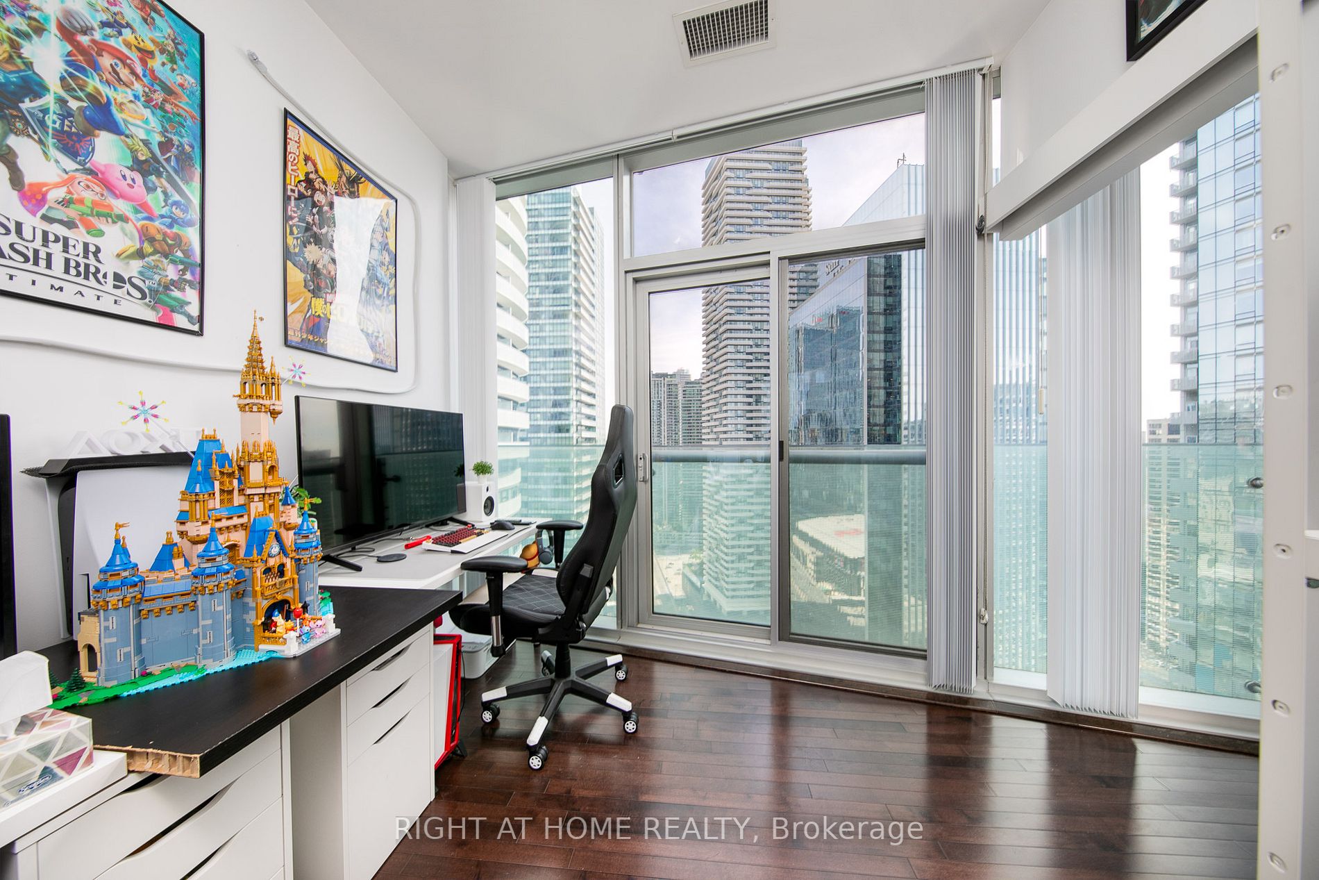 12 York St, #3002