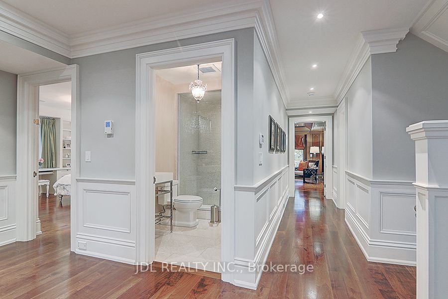 15 Castle Frank Cres