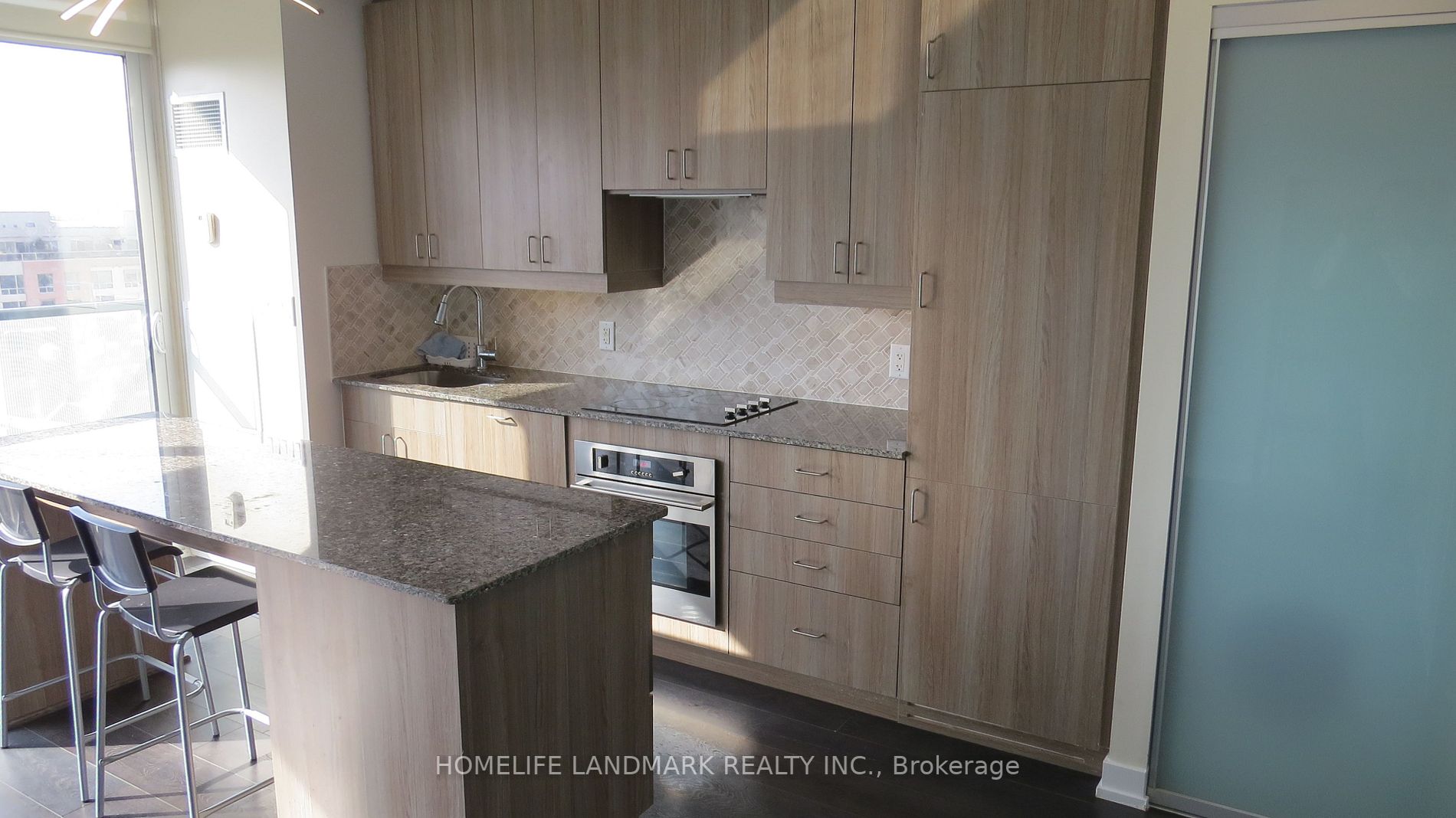 426 University Avenue #1602