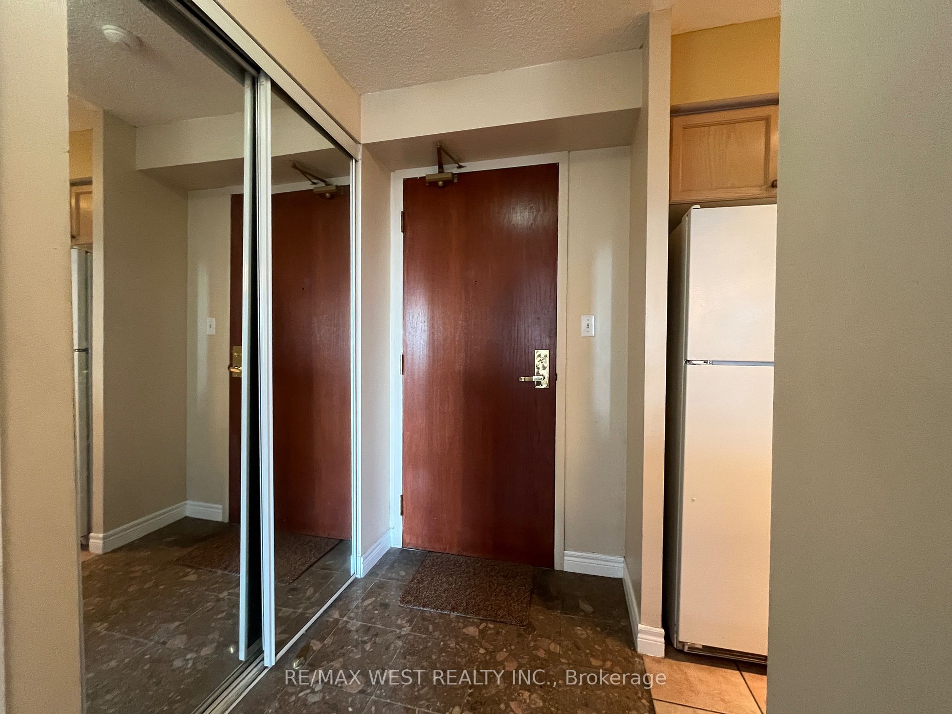 28 Empress Ave, #1716