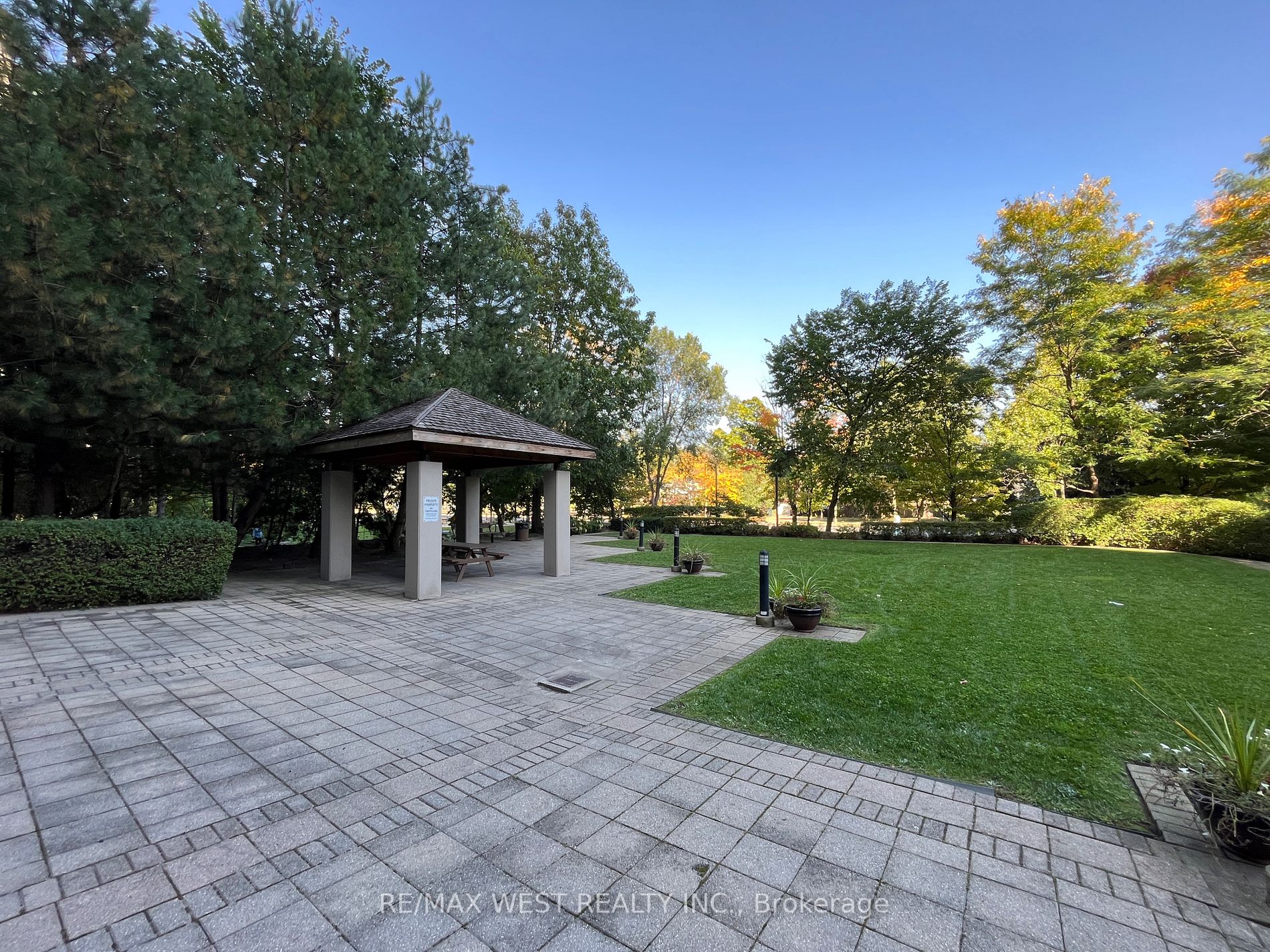 28 Empress Ave, #1716