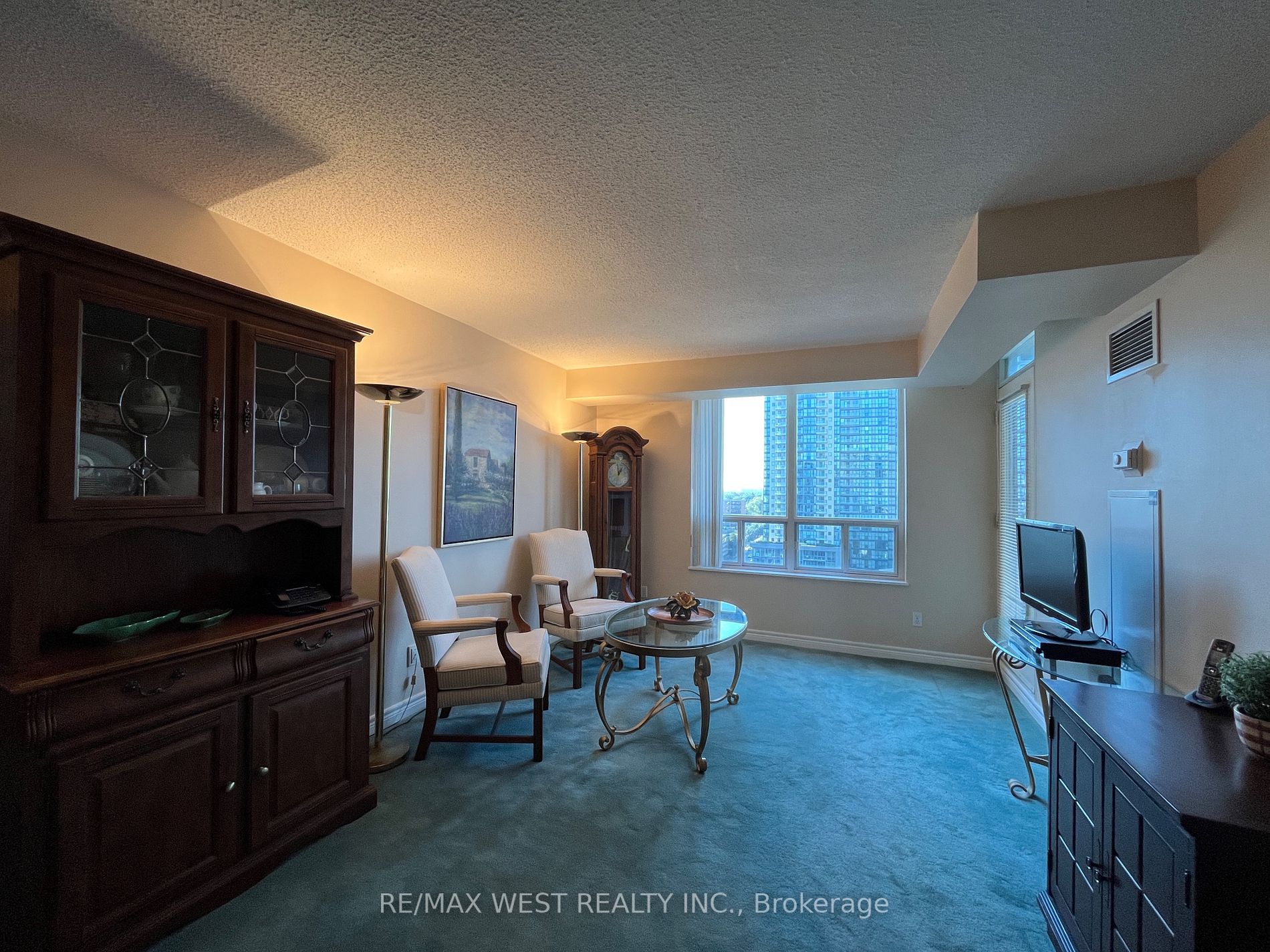 28 Empress Ave, #1716