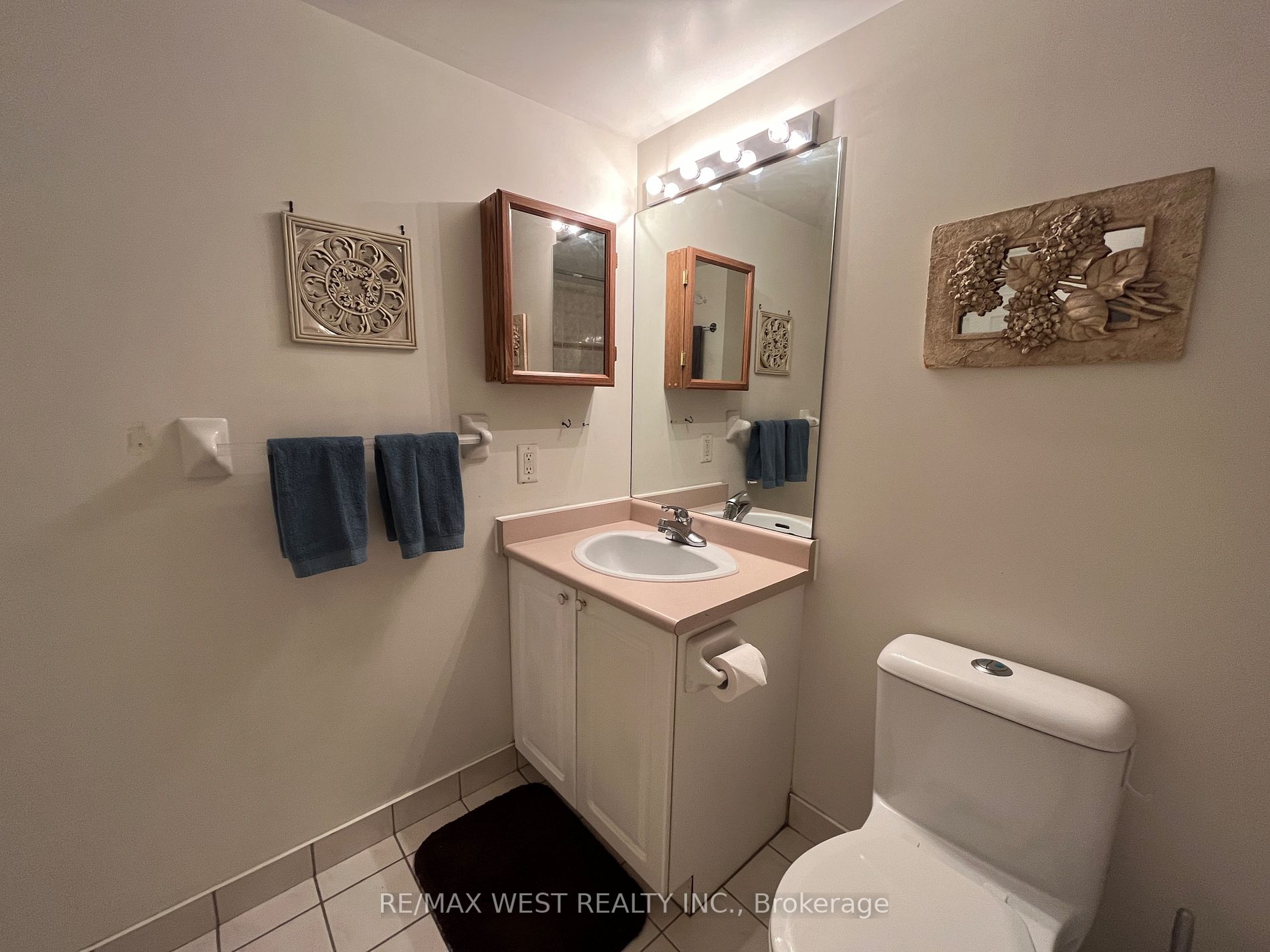 28 Empress Ave, #1716