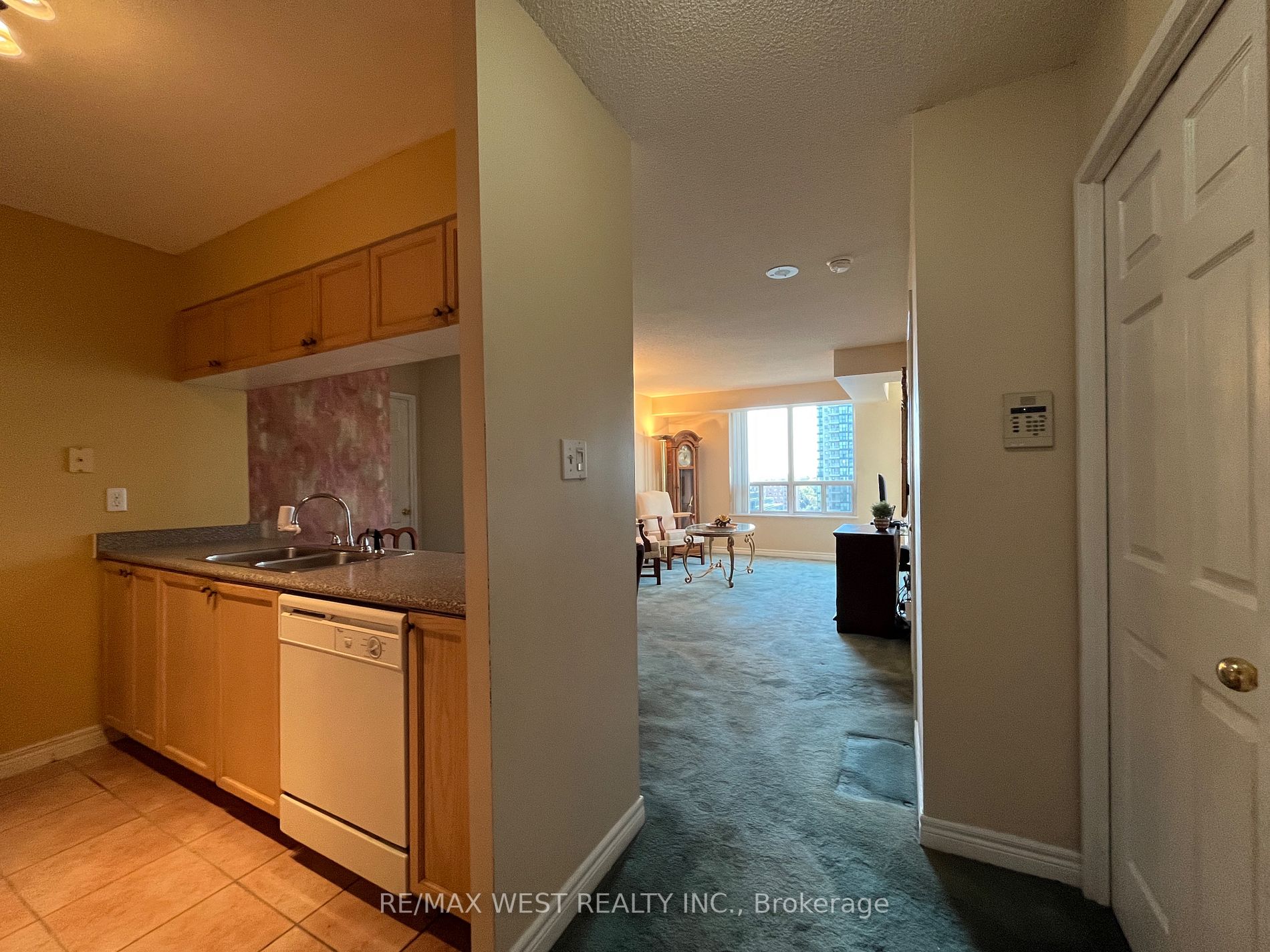 28 Empress Ave, #1716