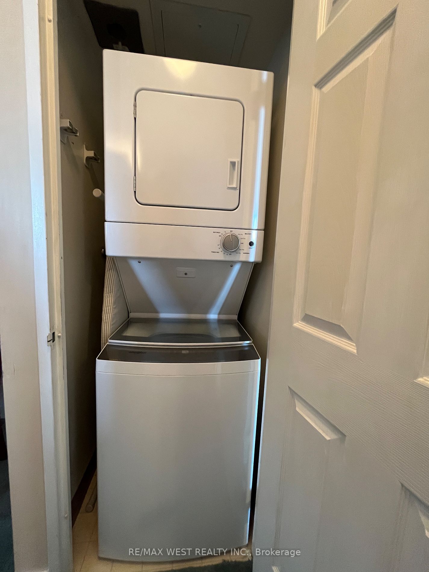 28 Empress Ave, #1716