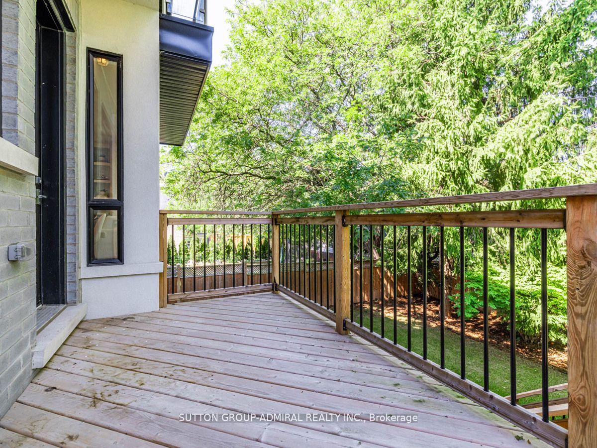 476 Deloraine Ave