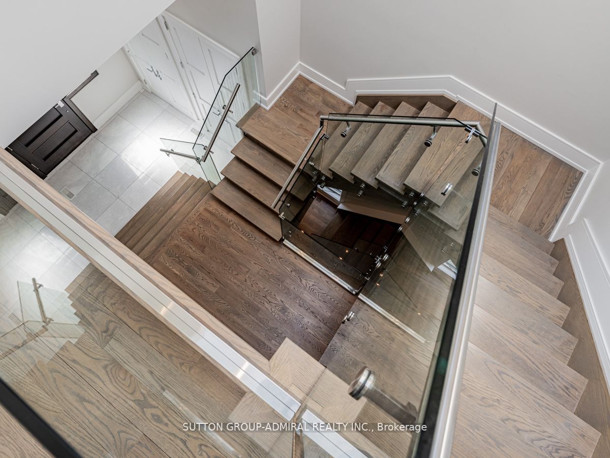 476 Deloraine Ave
