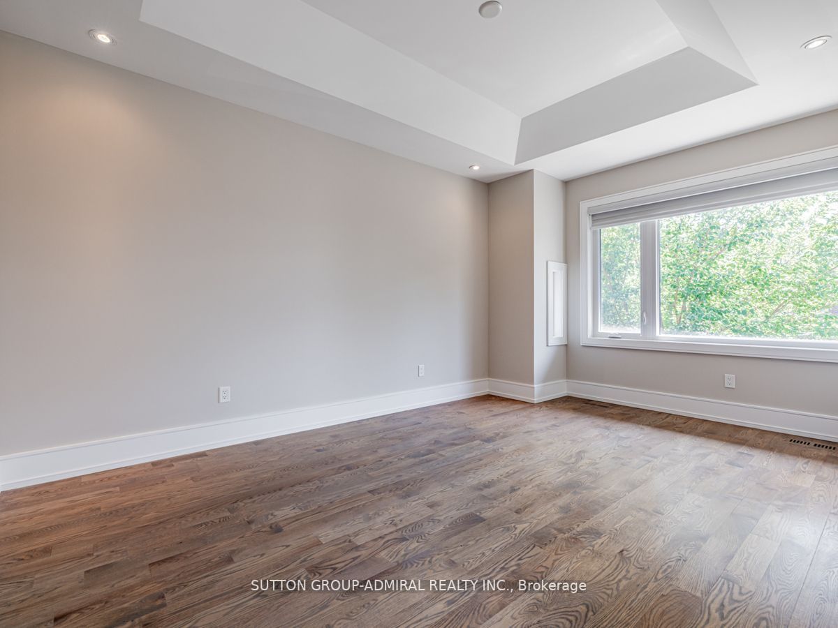 476 Deloraine Ave