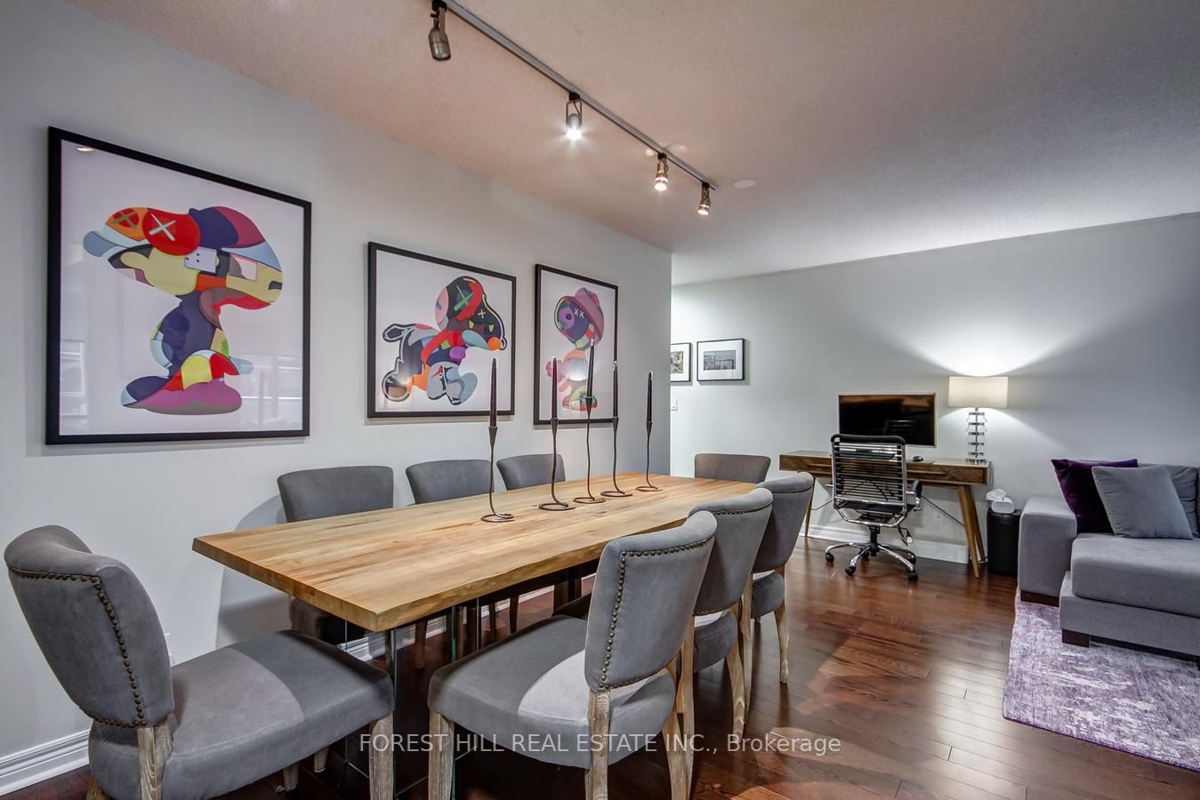212 Eglinton Ave E, #612