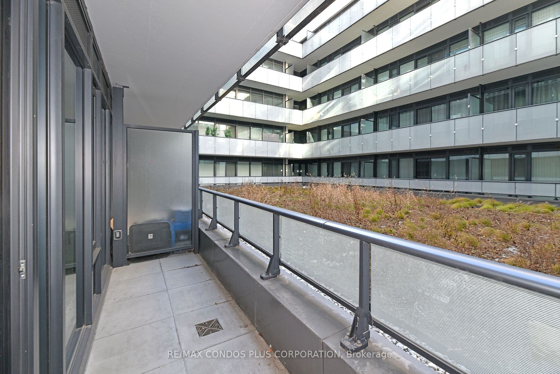 161 Roehampton Ave, #233