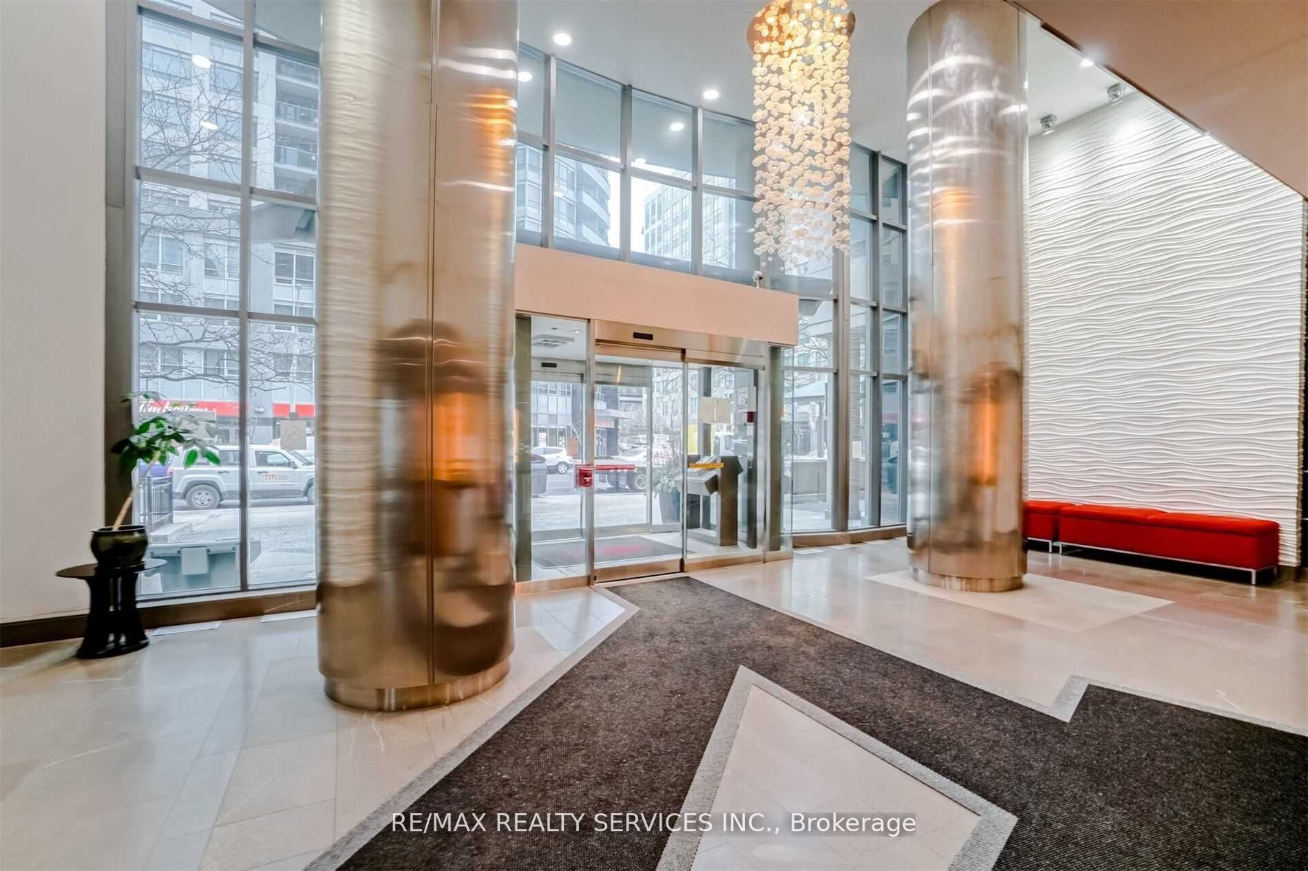 361 Front St W, #1008