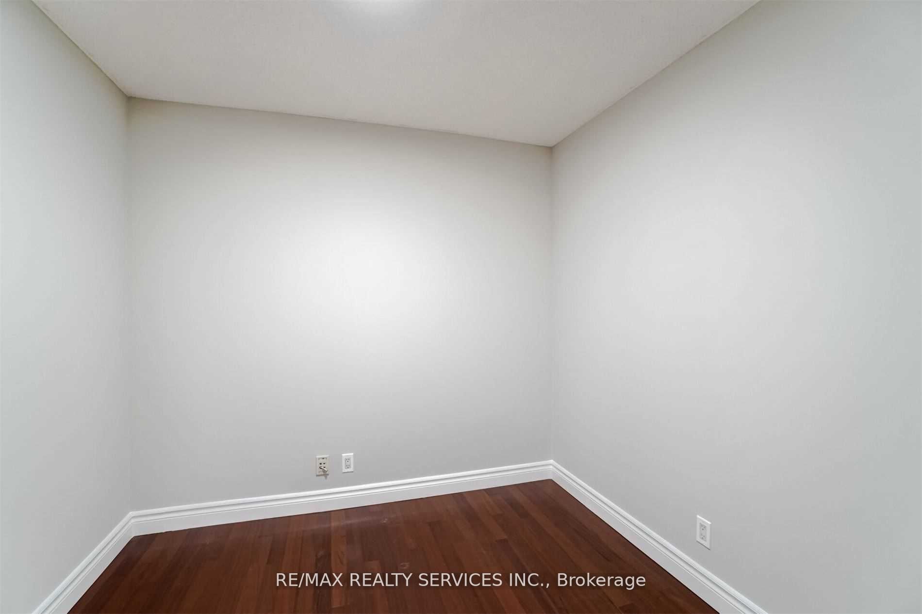 361 Front St W, #1008