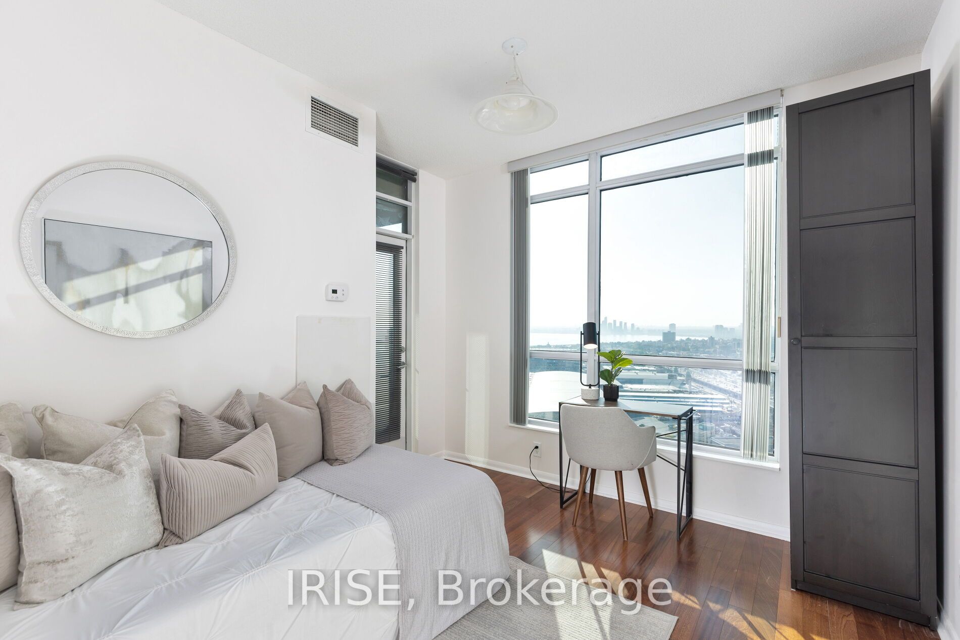 219 Fort York Blvd, #Lph01