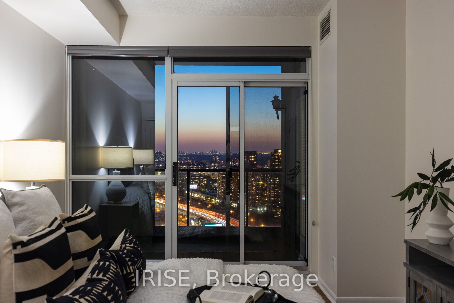 219 Fort York Blvd, #Lph01