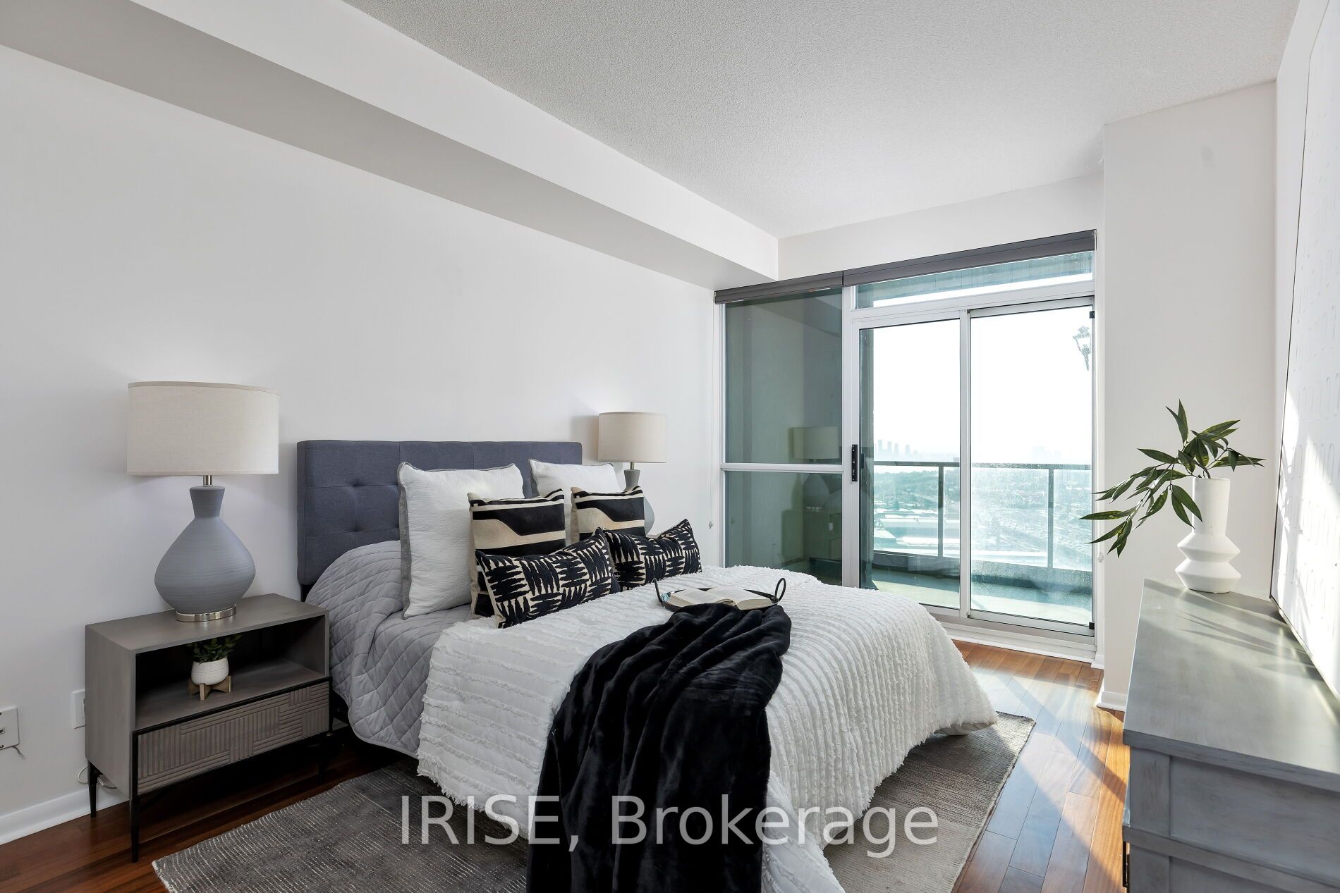 219 Fort York Blvd, #Lph01