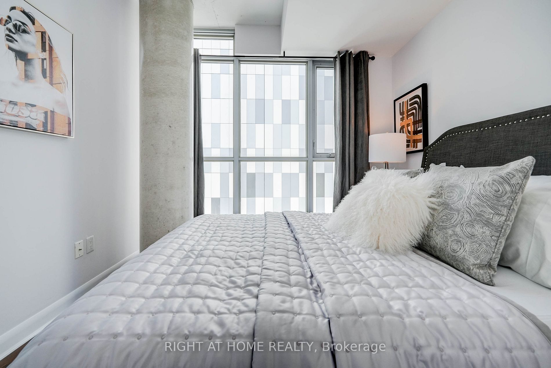 375 King St W, #3007