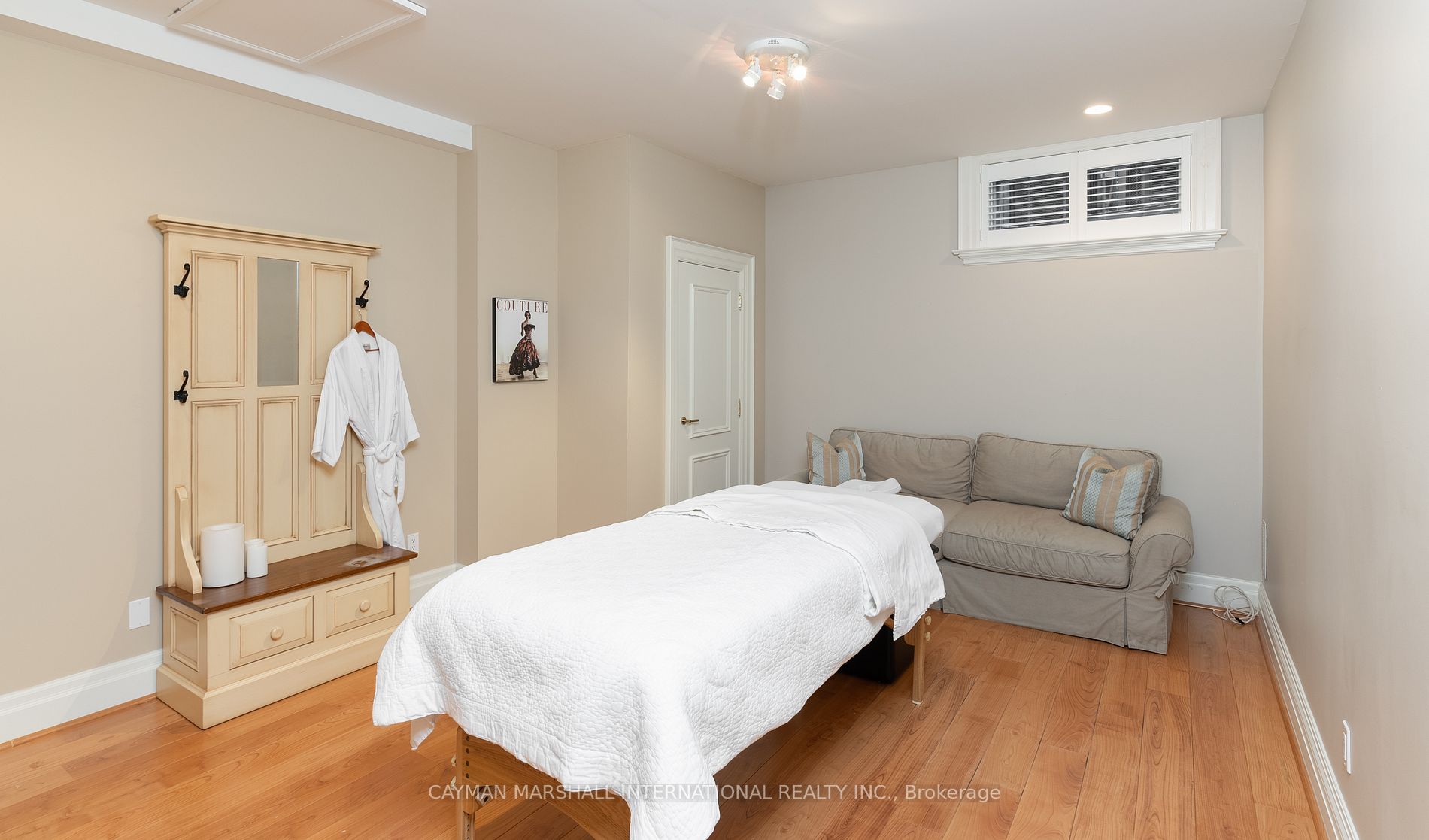 21 Wimpole Dr