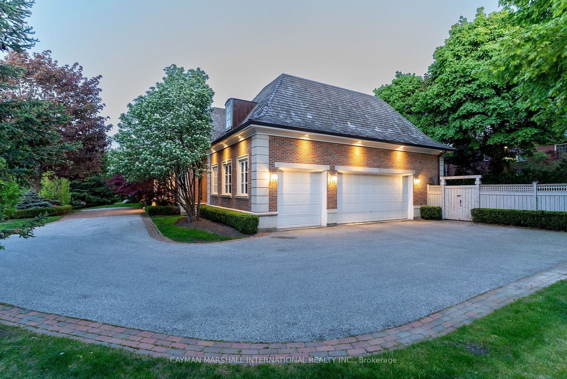 21 Wimpole Dr