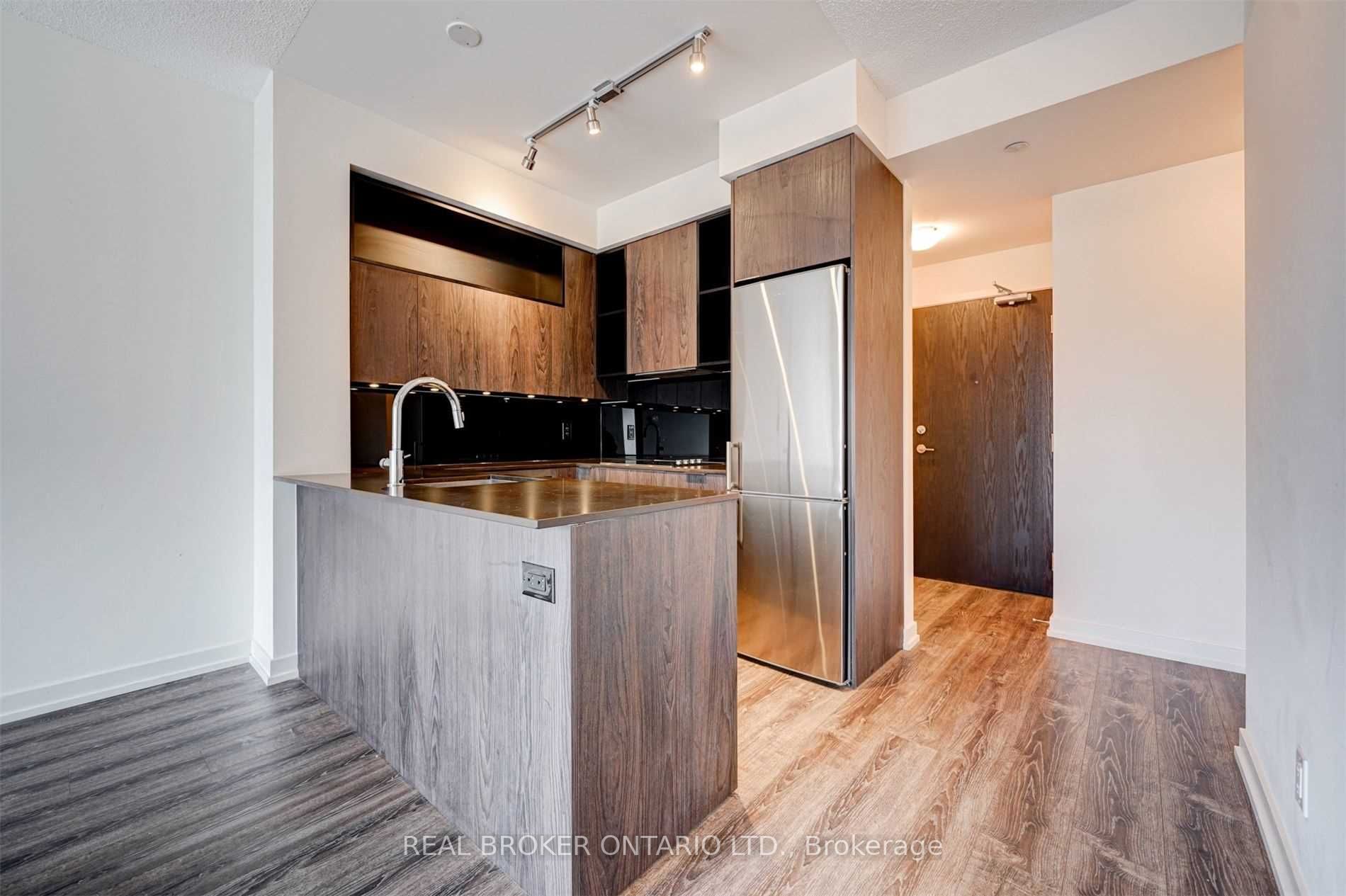200 Sackville St, #911