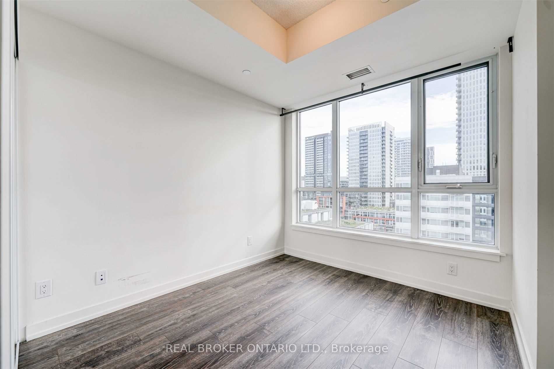 200 Sackville St, #911
