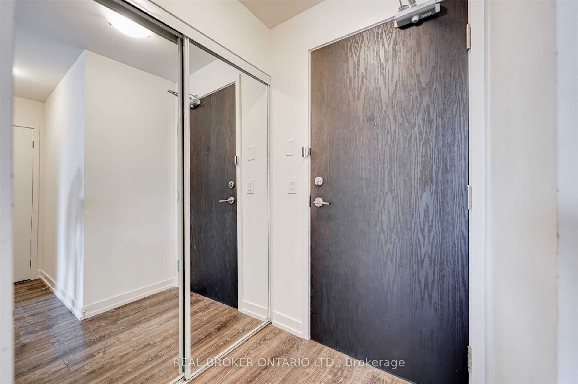 200 Sackville St, #911