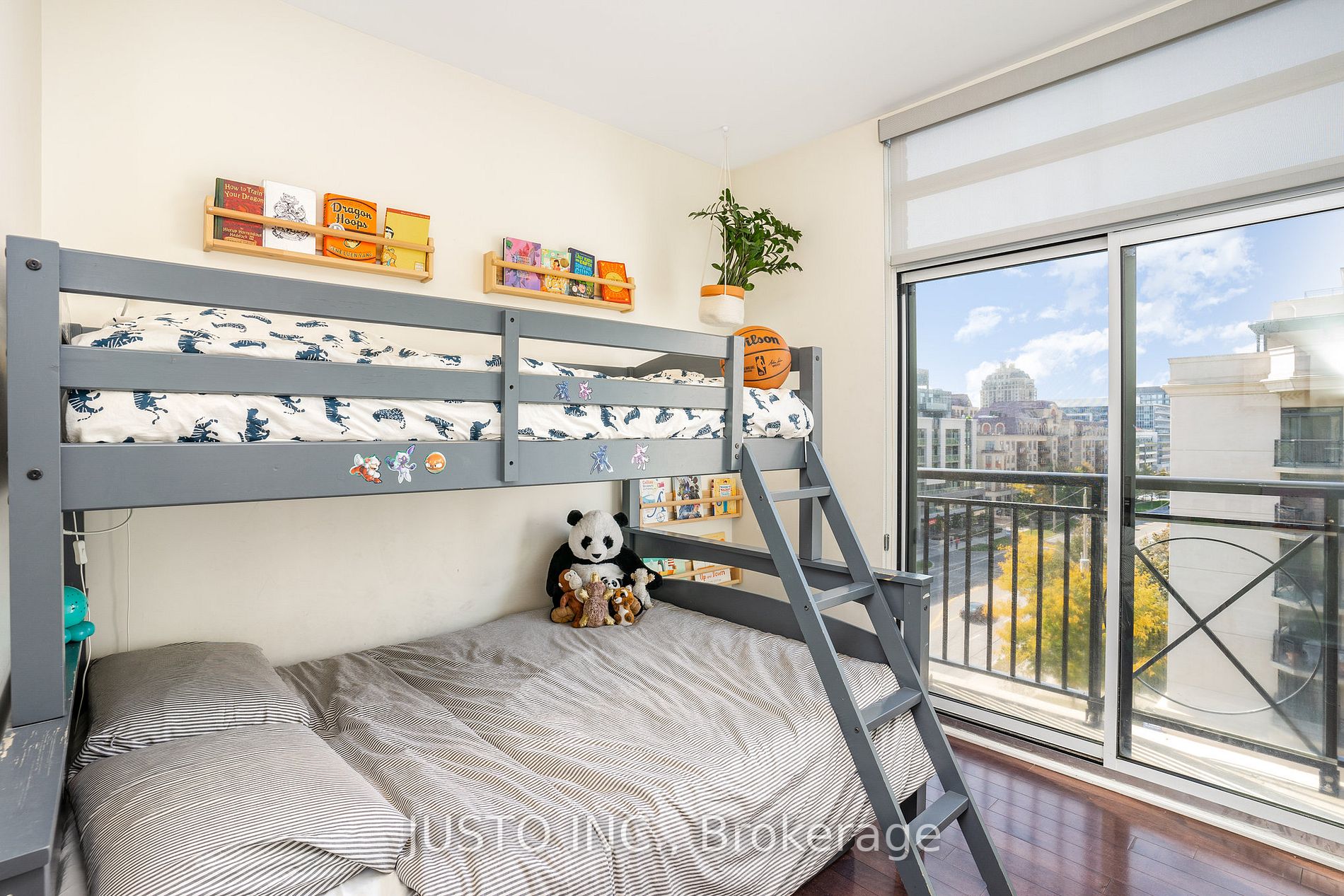 676 Sheppard Ave E, #608