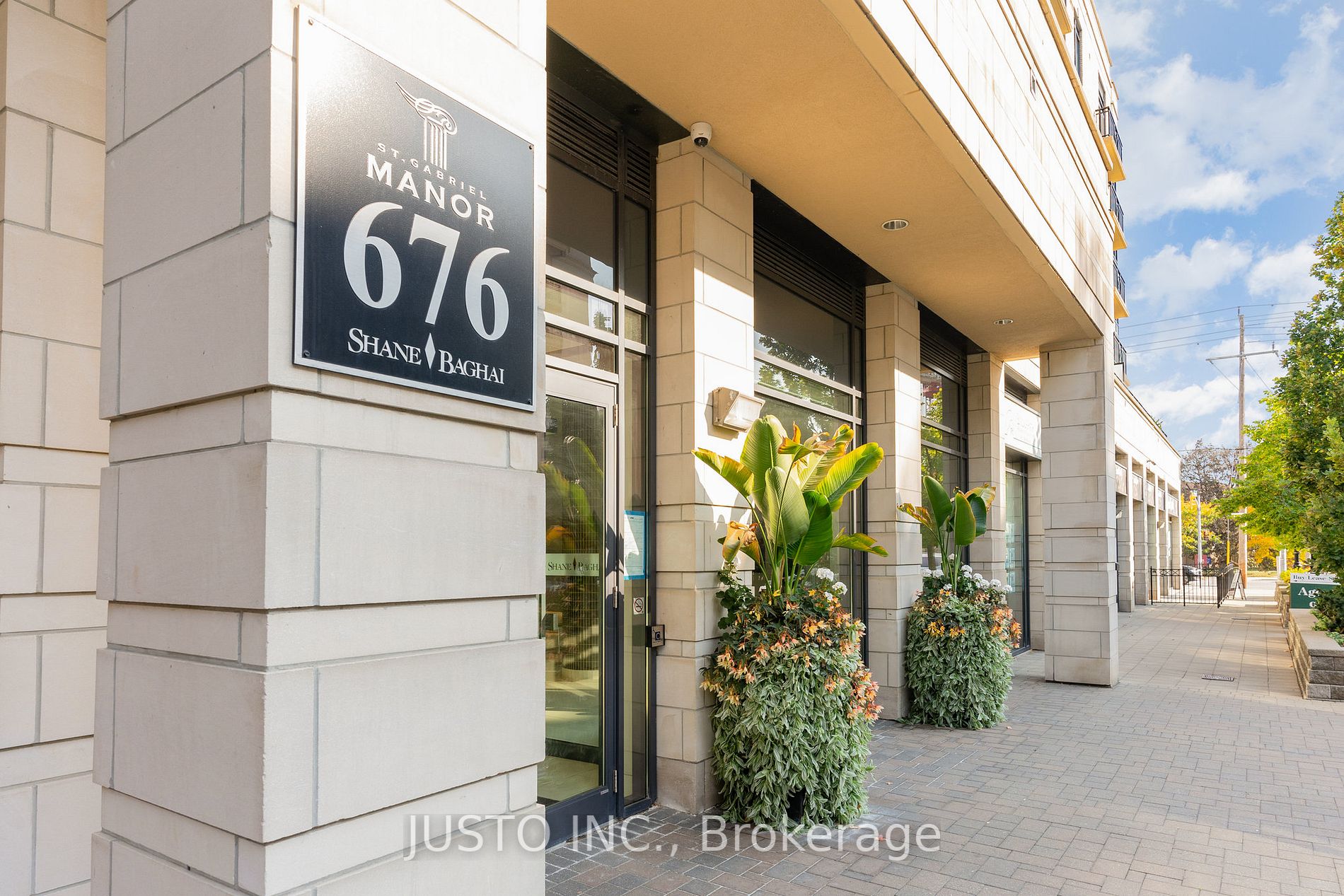 676 Sheppard Ave E, #608