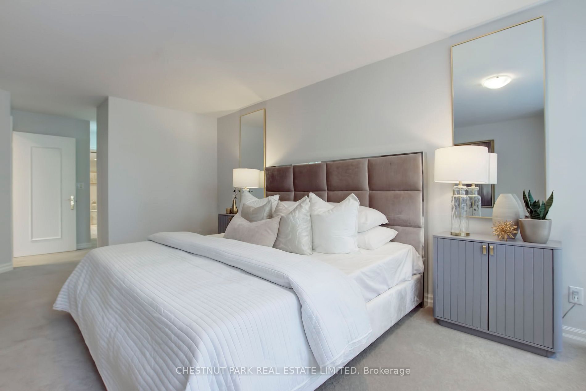 2727 Yonge St, #403
