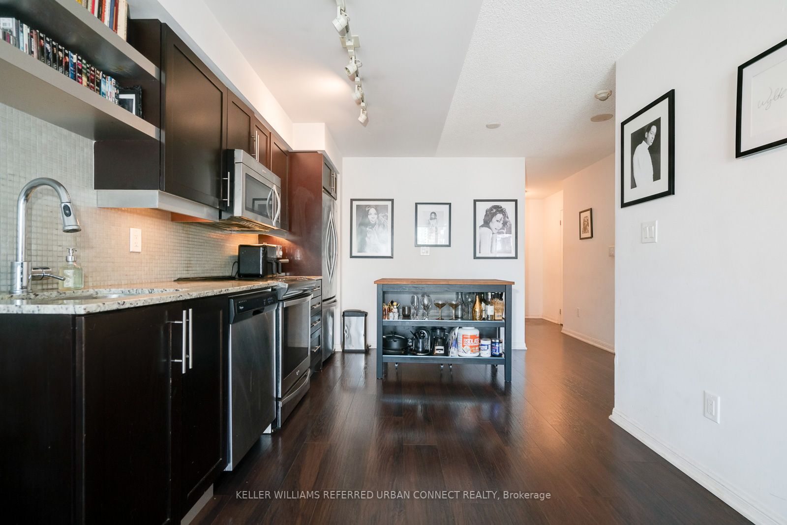 400 Adelaide St E, #1511