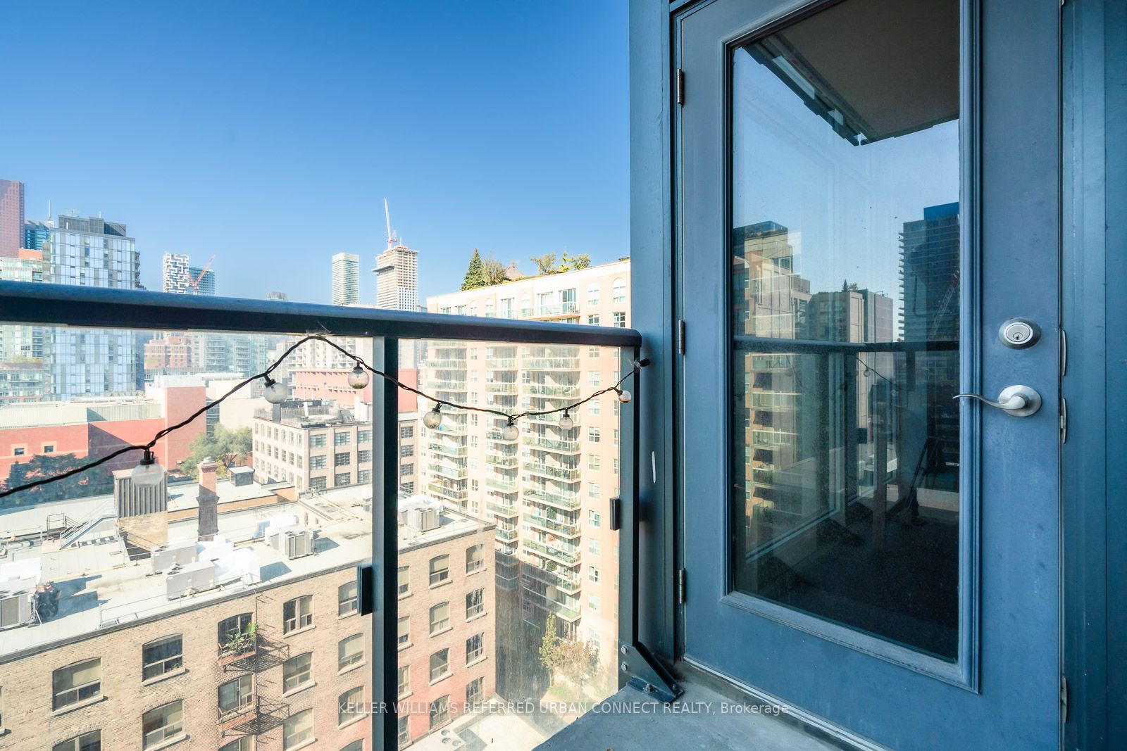 400 Adelaide St E, #1511