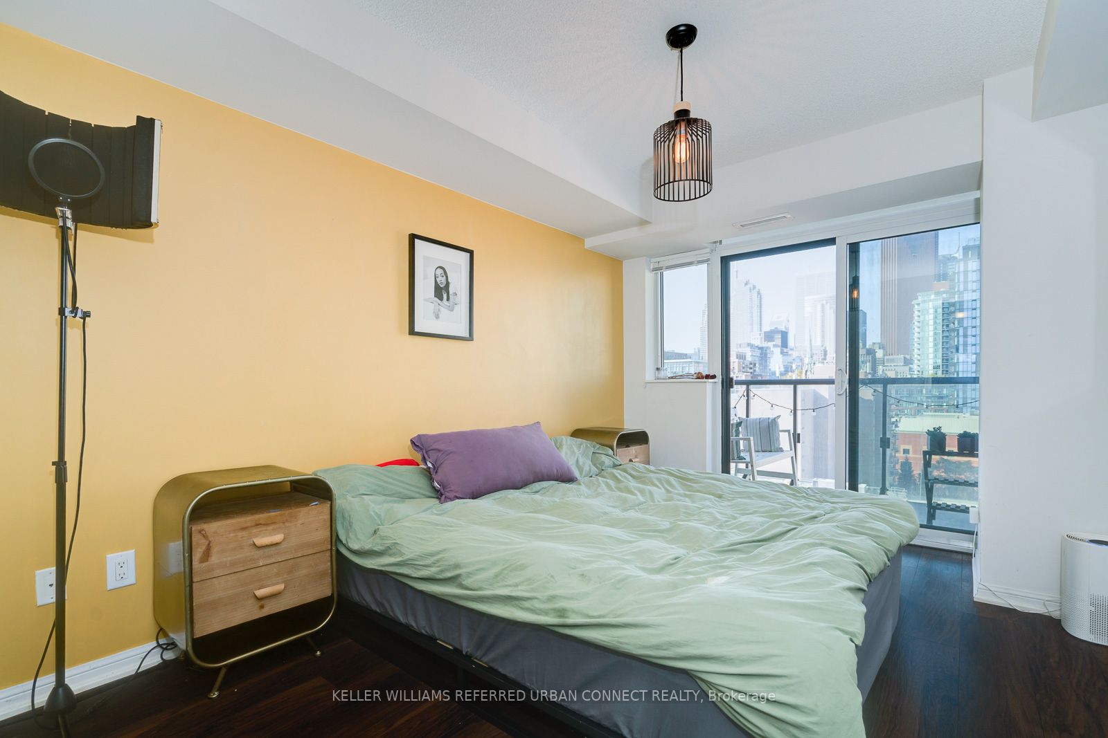 400 Adelaide St E, #1511